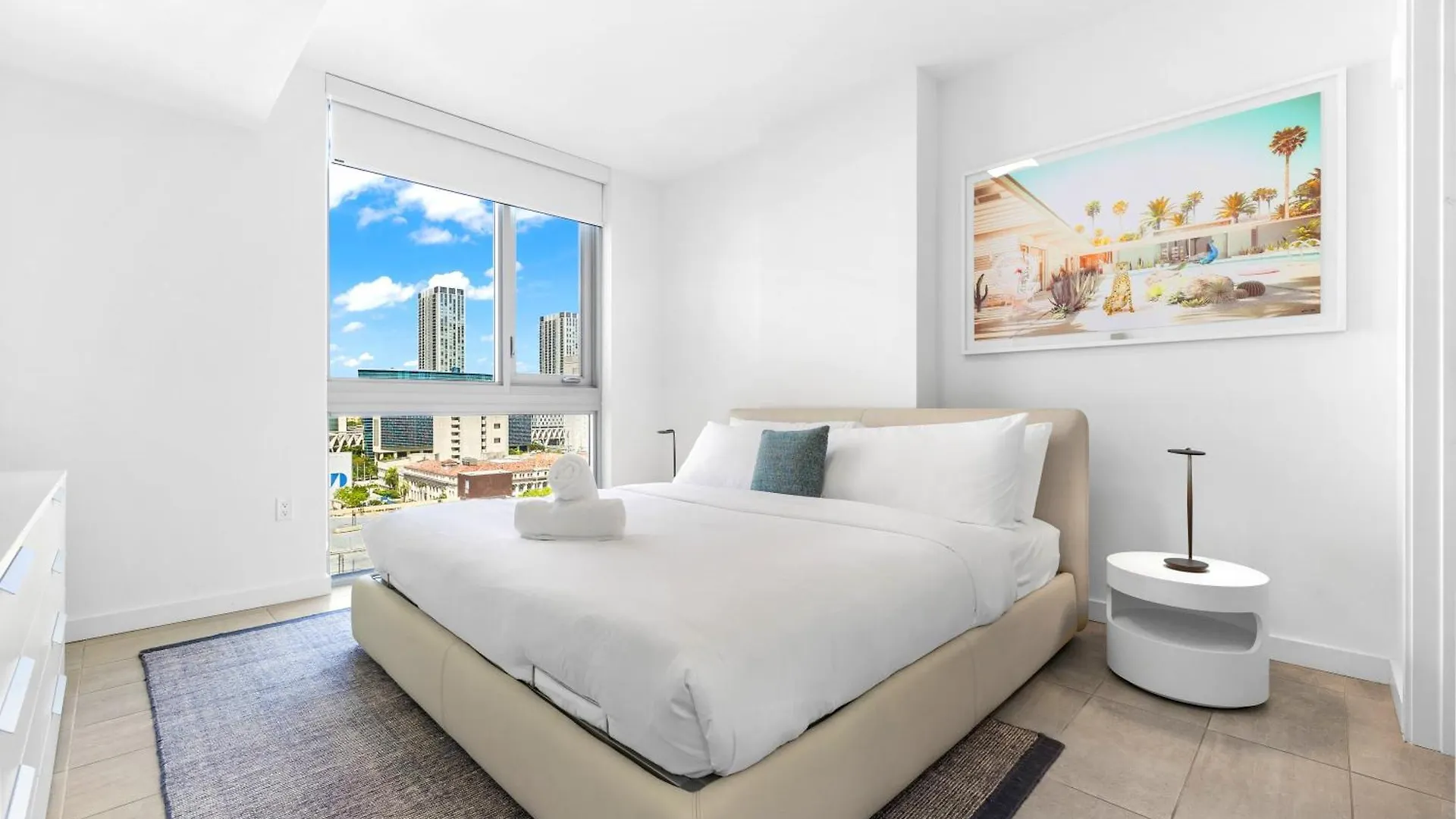 Luxury One-bedroom W Amenities! Apartment
