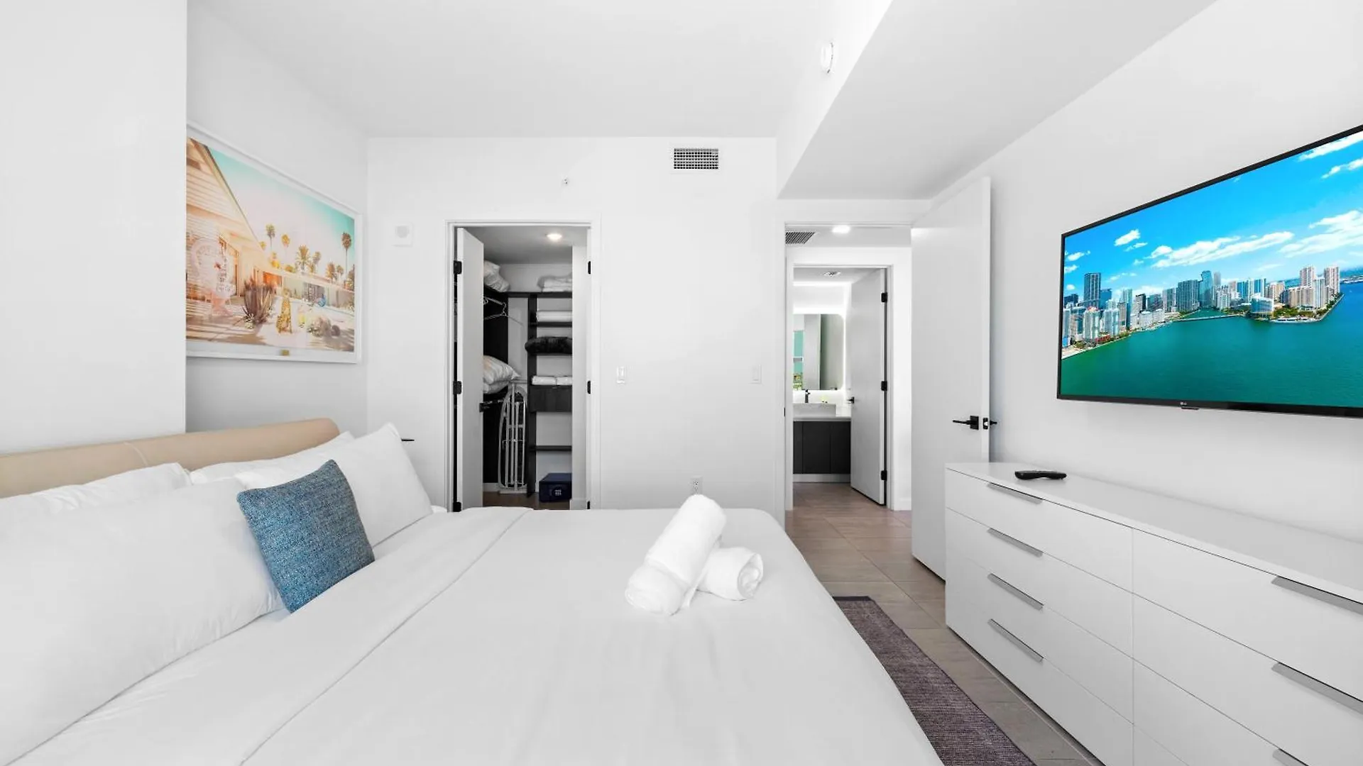 Apartment Luxury One-bedroom W Amenities!