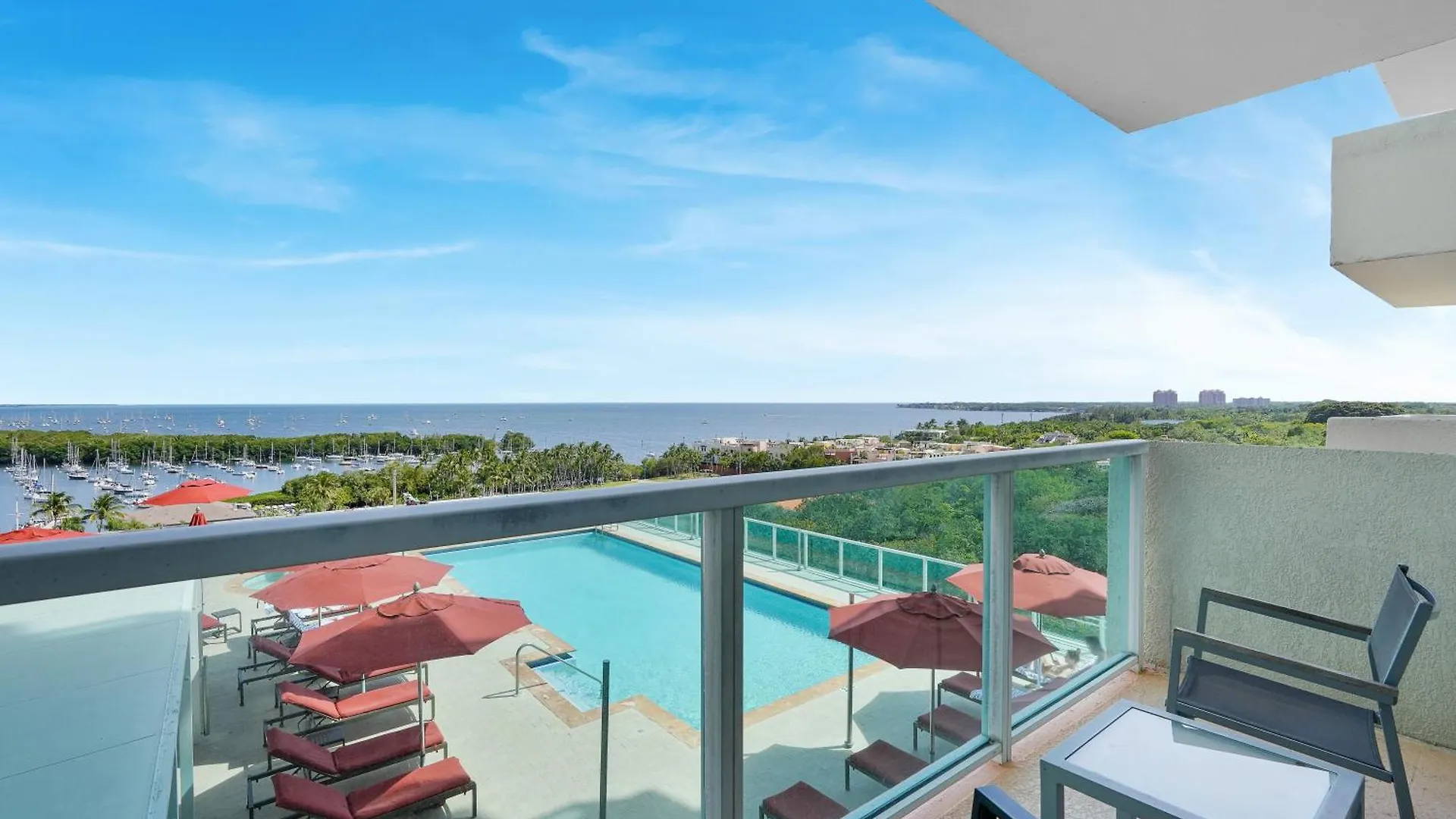 Tropical Paradise Spacious 3 Bedroom Aparthotel
