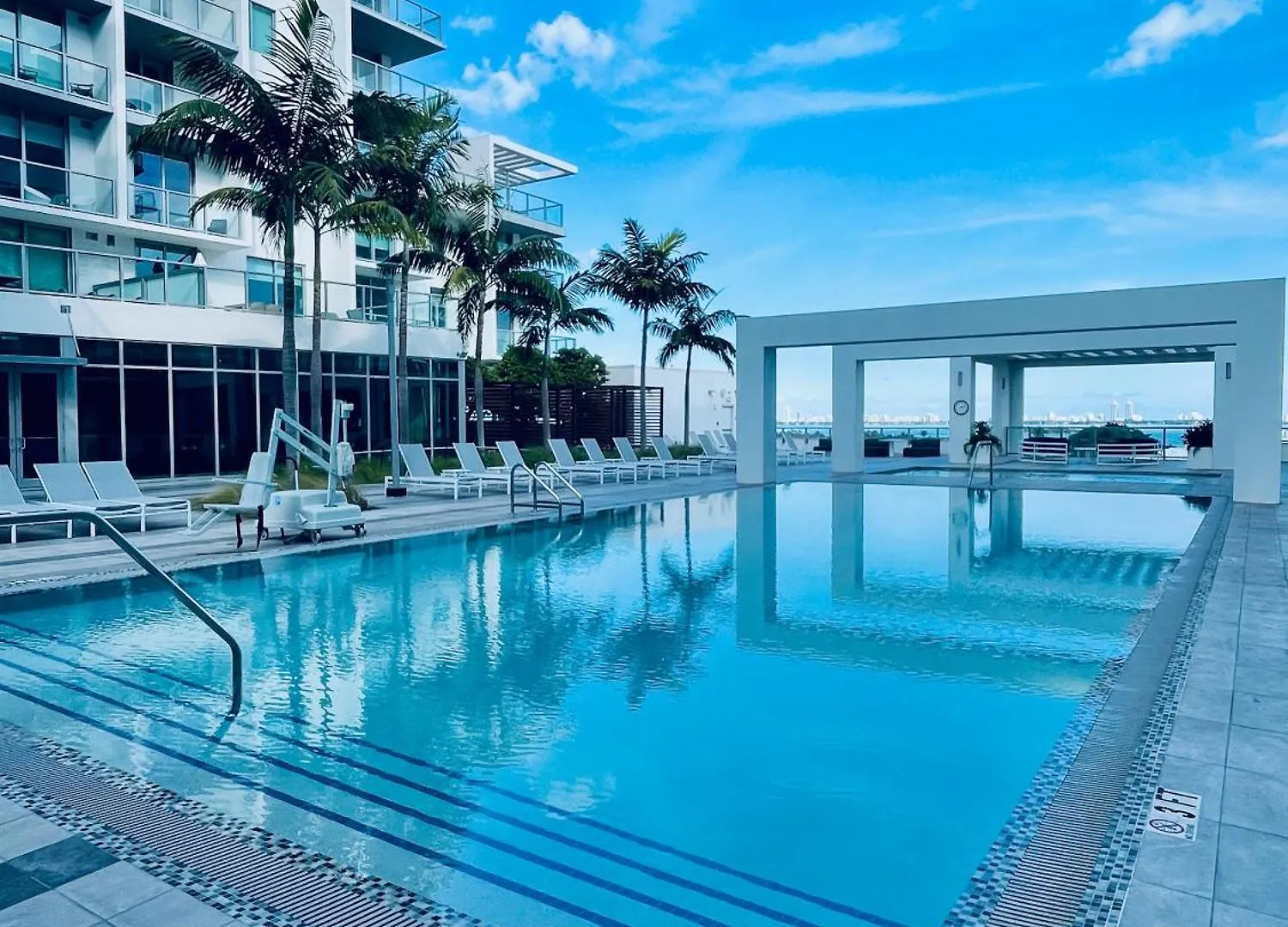 Hébergement de vacances Design District Amazing Views Bayview's At Quadro By Rent4us *