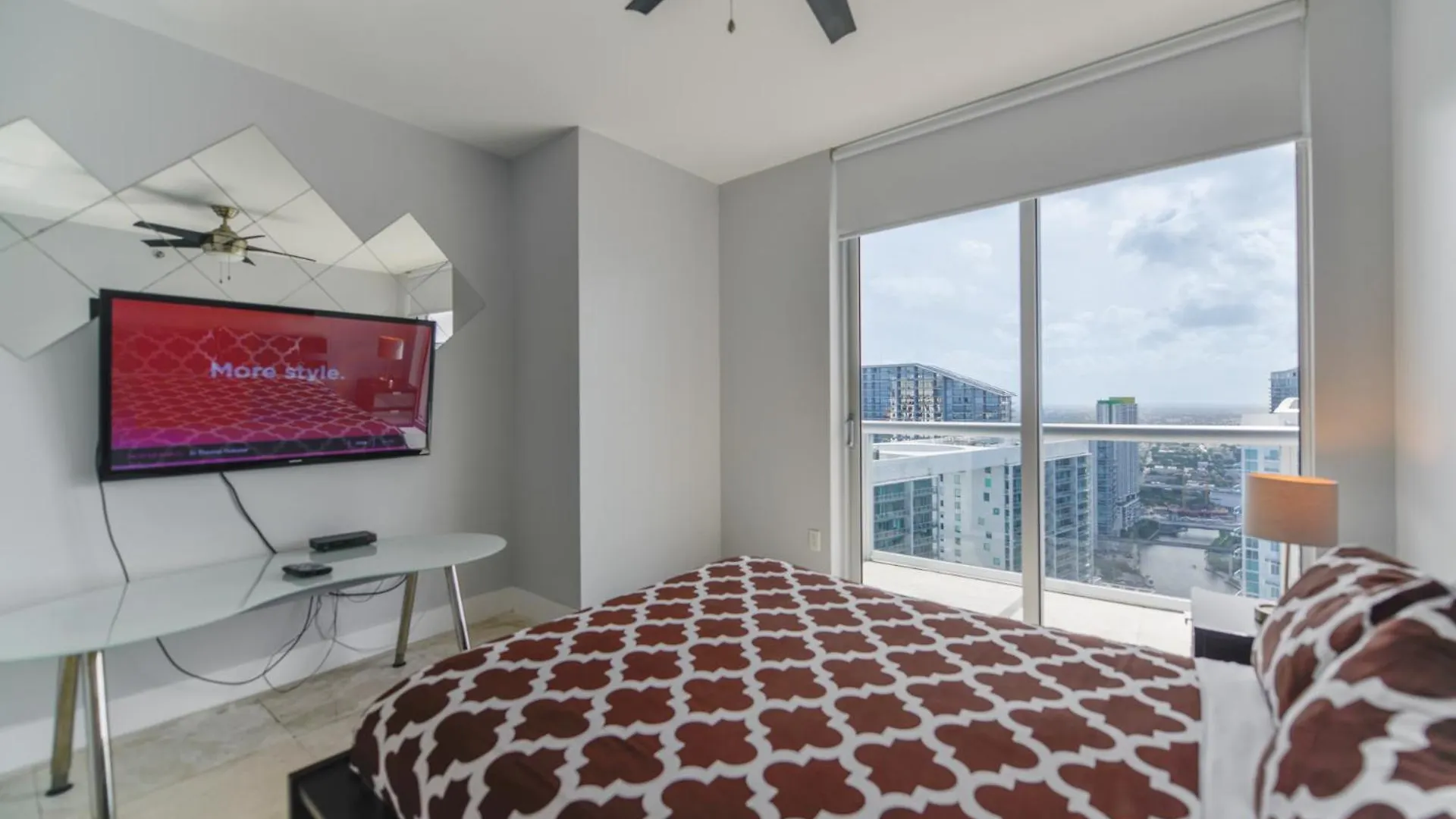 Wonderful 2/2 At Icon Brickell With Pool Miami