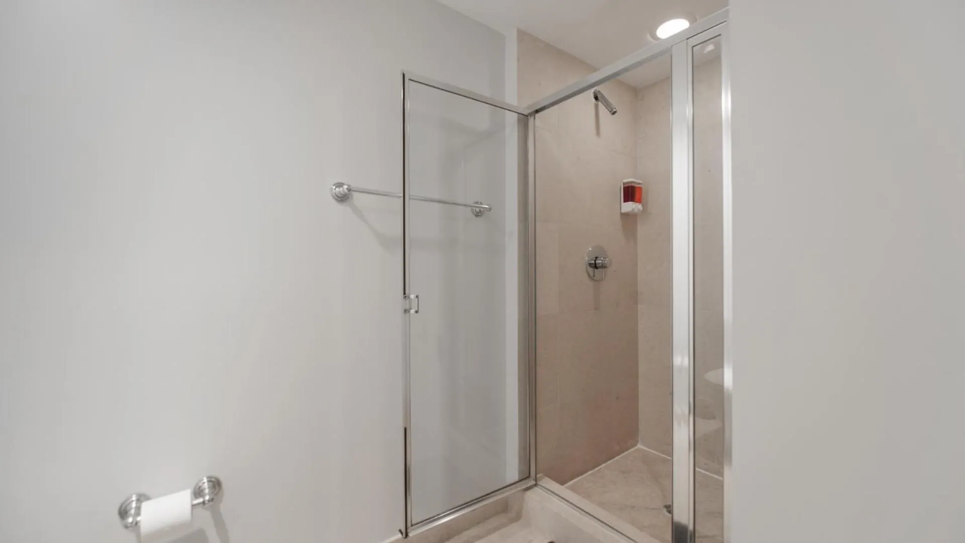 Wonderful 2/2 At Icon Brickell With Pool *
