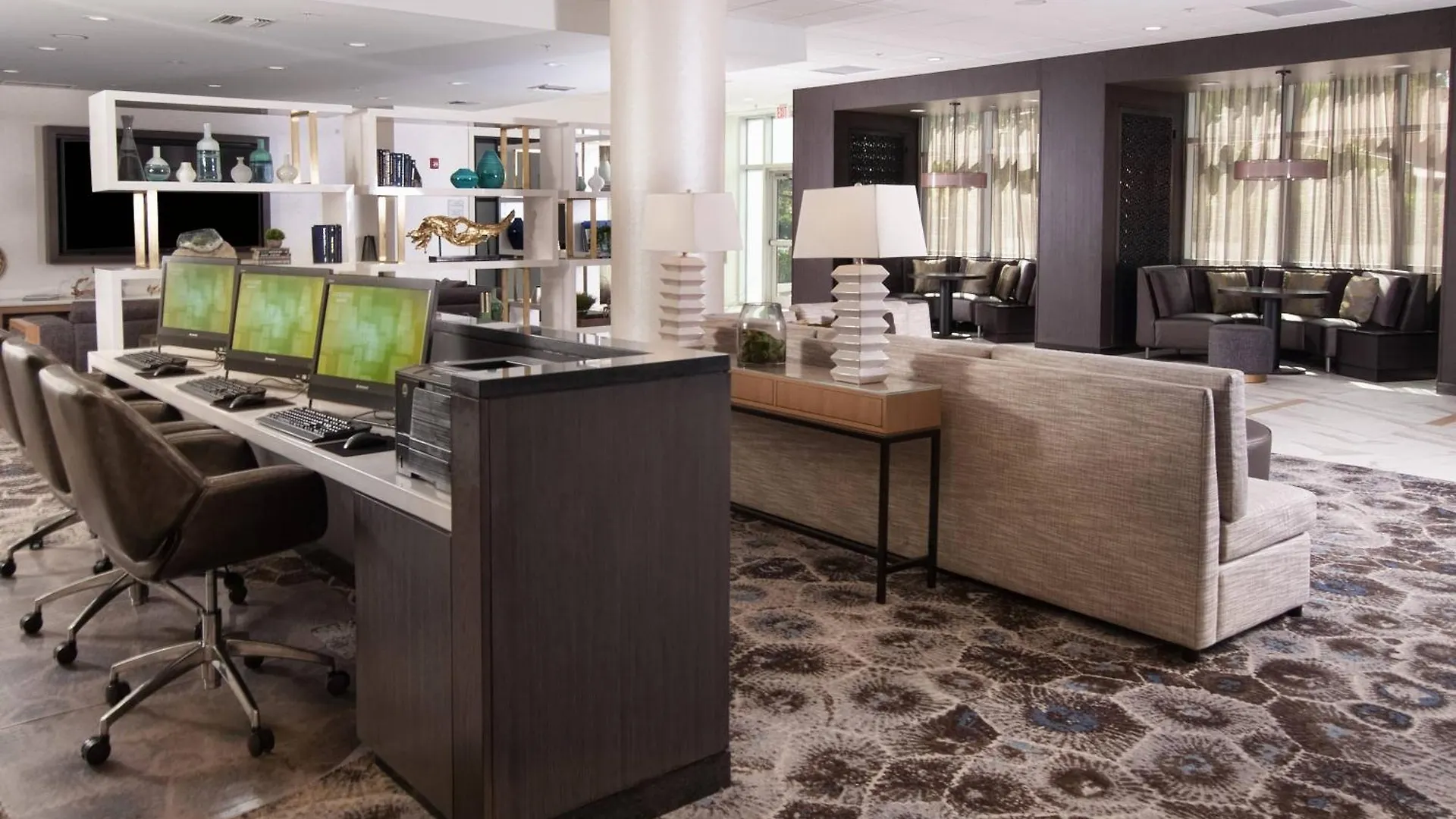 Courtyard Coral Gables 3*