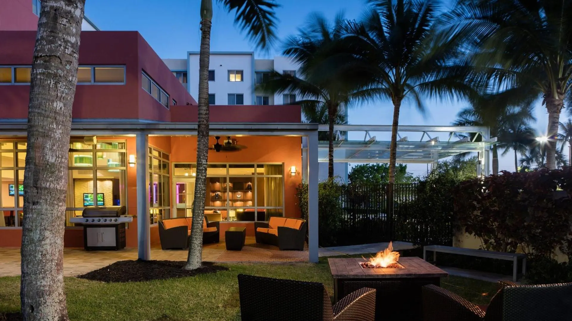 By Marriott Airport Hotel 3*