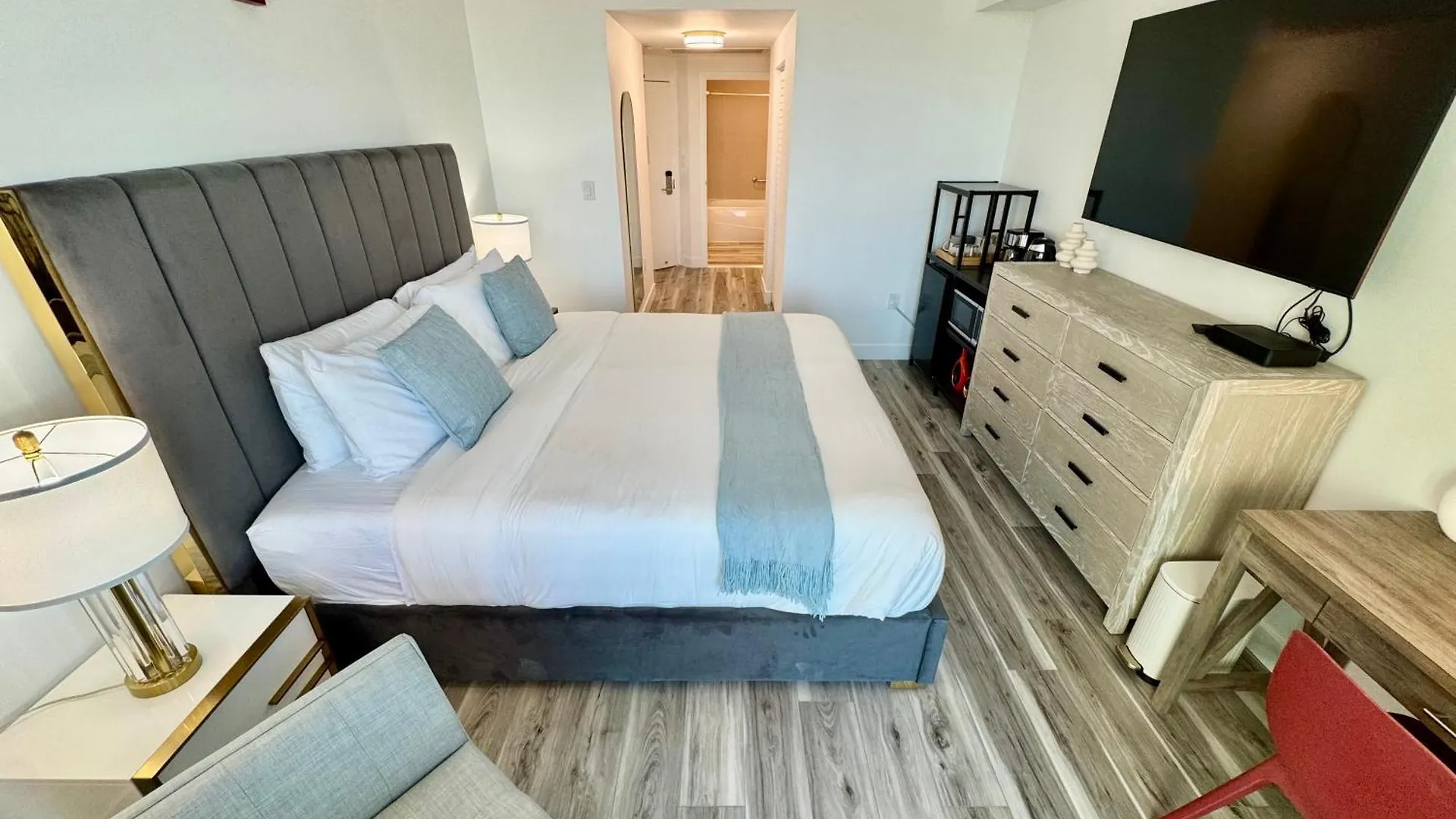 Daire Balcony Ocean View ! Pool - Wifi - Gym - Parking