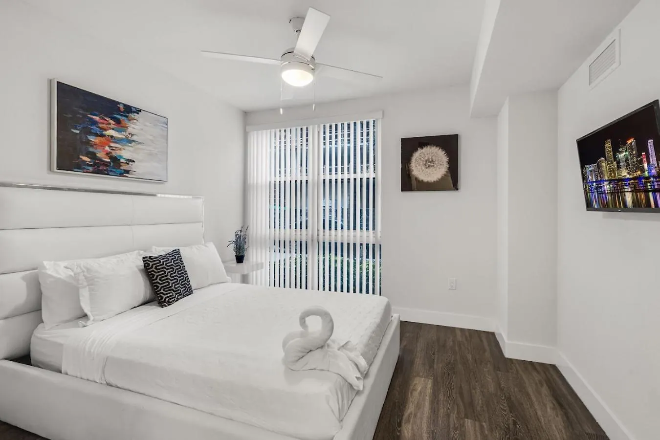 Comfort And Convenience 2br Unit With Free Parking דירה *