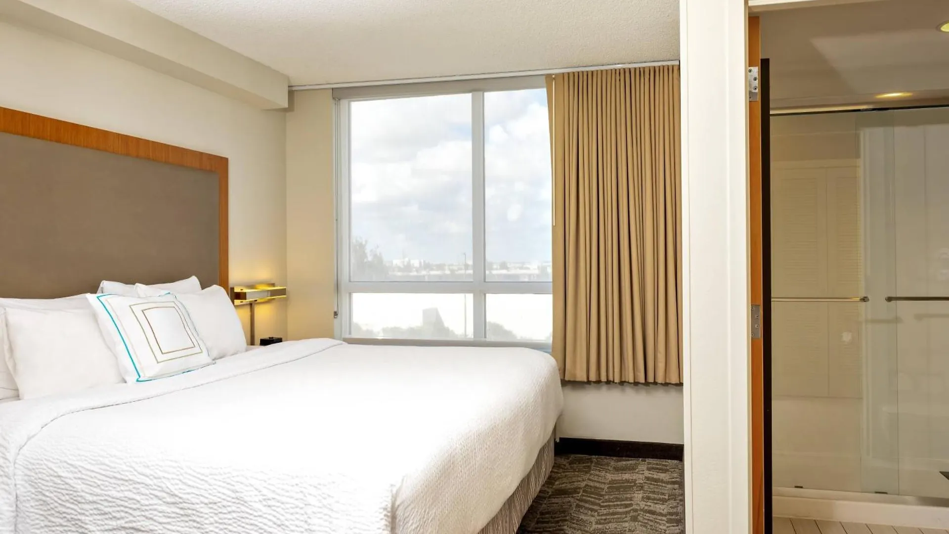 Springhill By Marriott Airport South Blue Lagoon Area Hotel