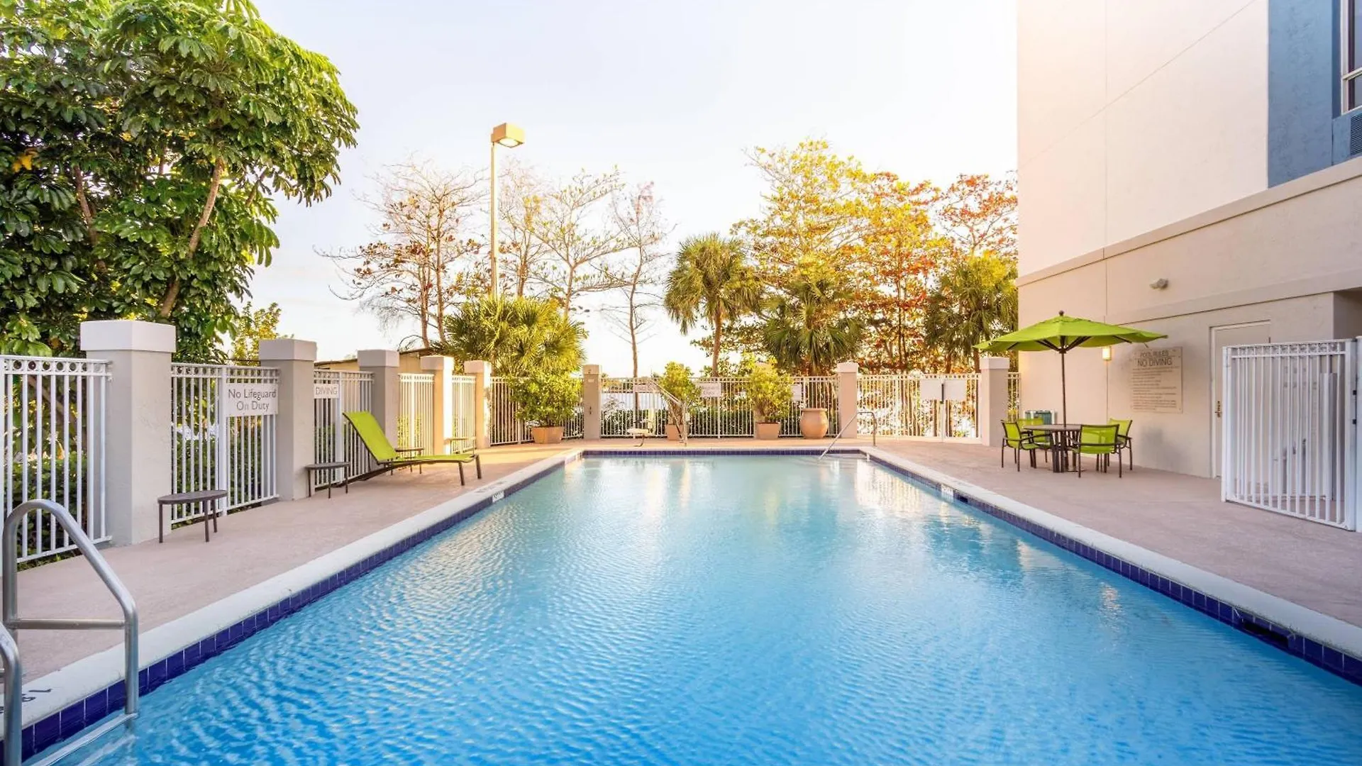 Hotel Springhill By Marriott Airport South Blue Lagoon Area