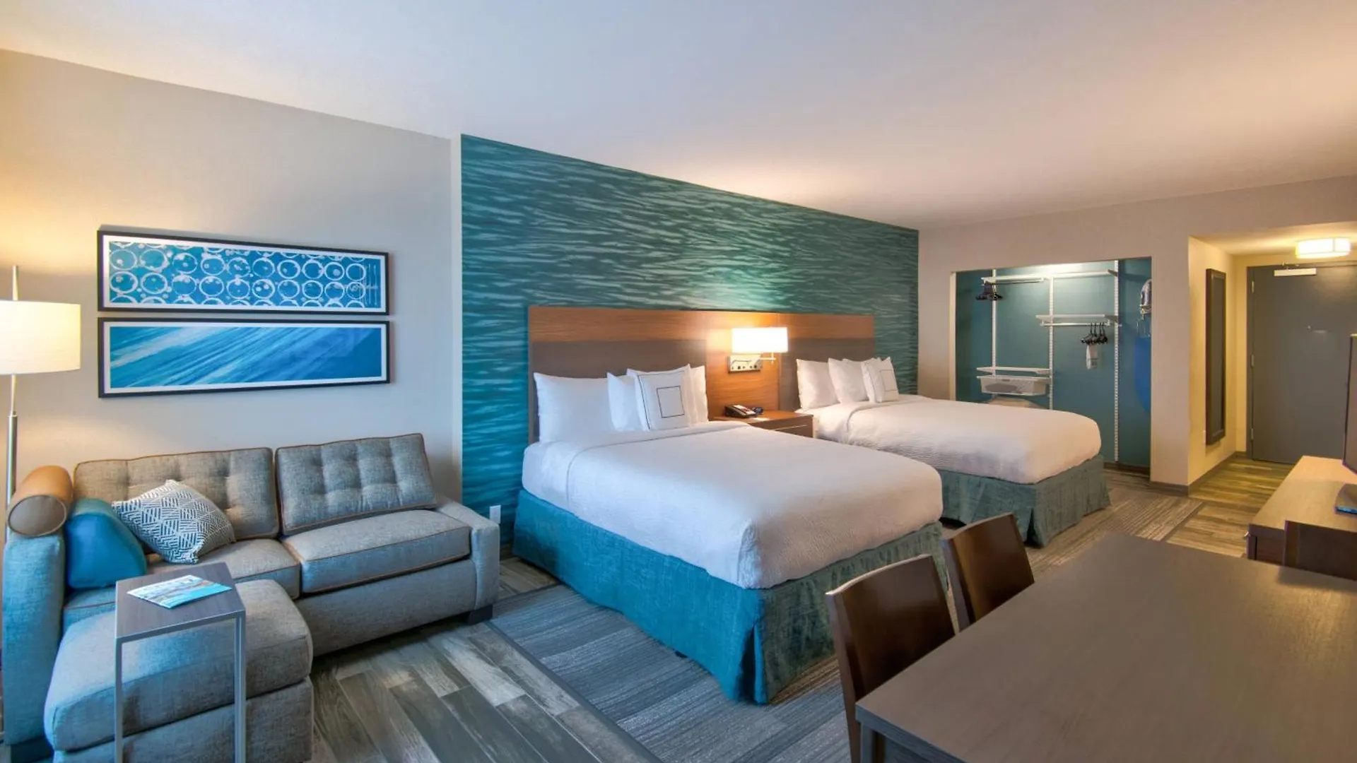 Hotel Towneplace By Marriott Airport 3*
