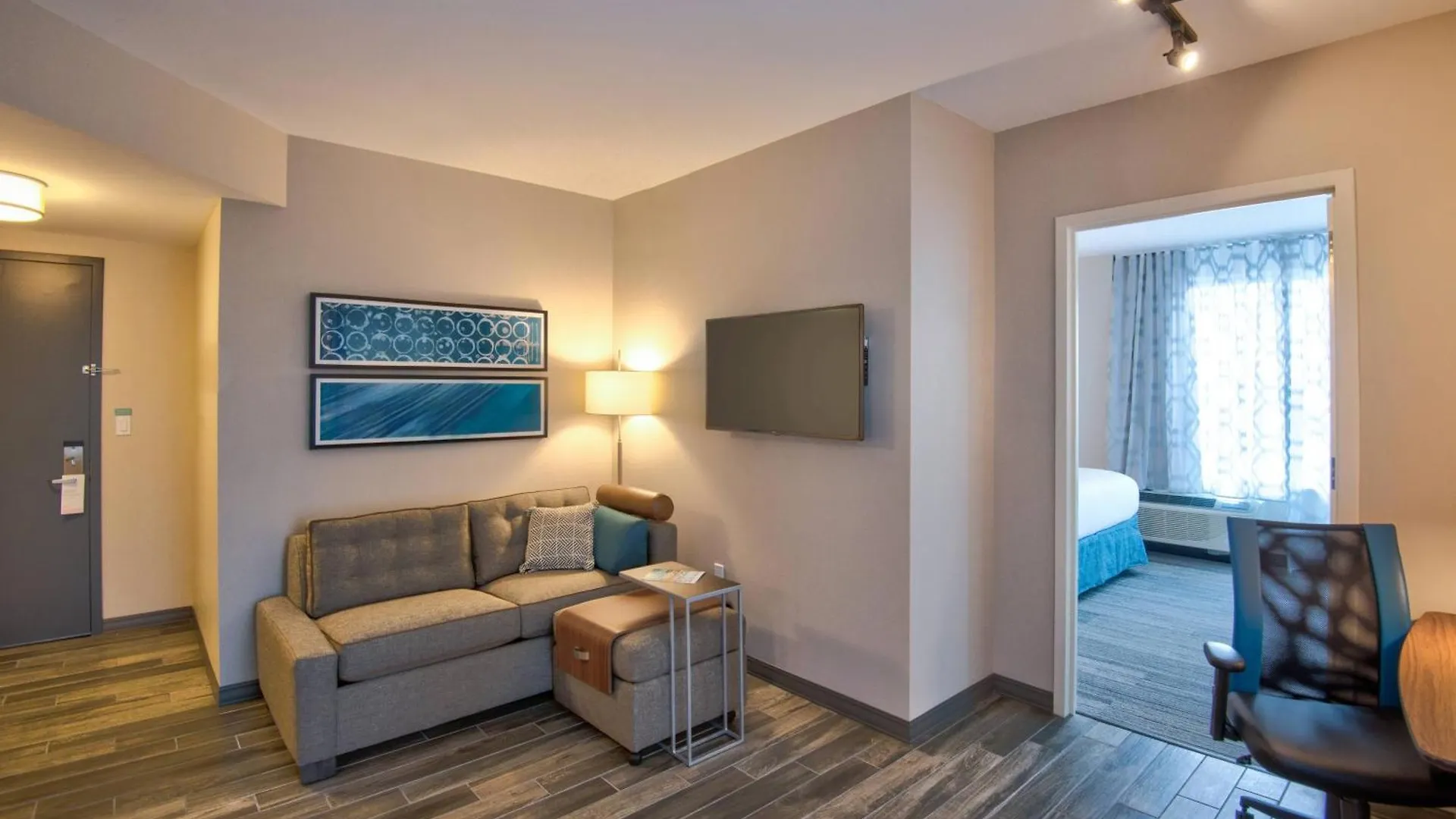Towneplace By Marriott Airport 3*