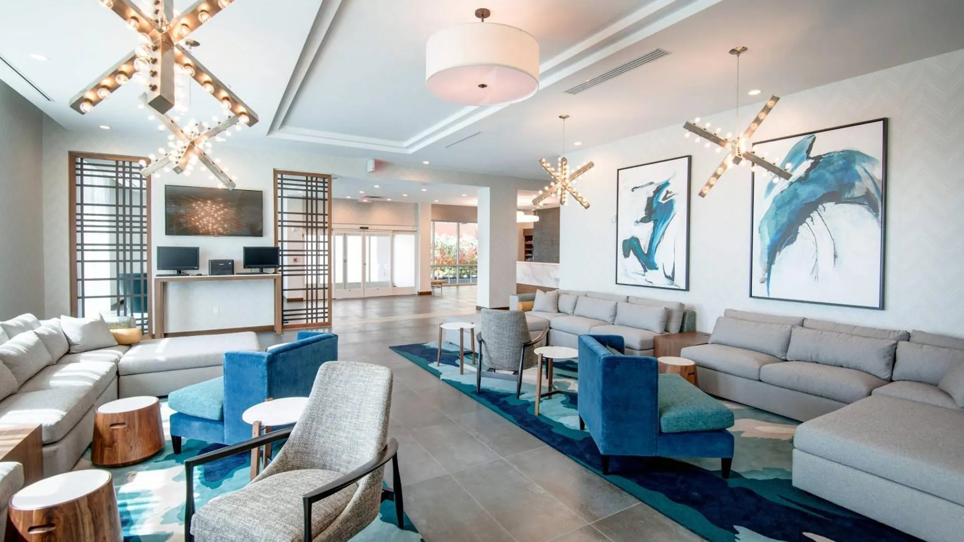 Hotel Towneplace By Marriott Airport