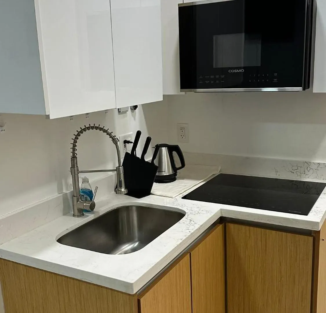 203 Shared For Men Comfortable, Affordable Hostel Miami