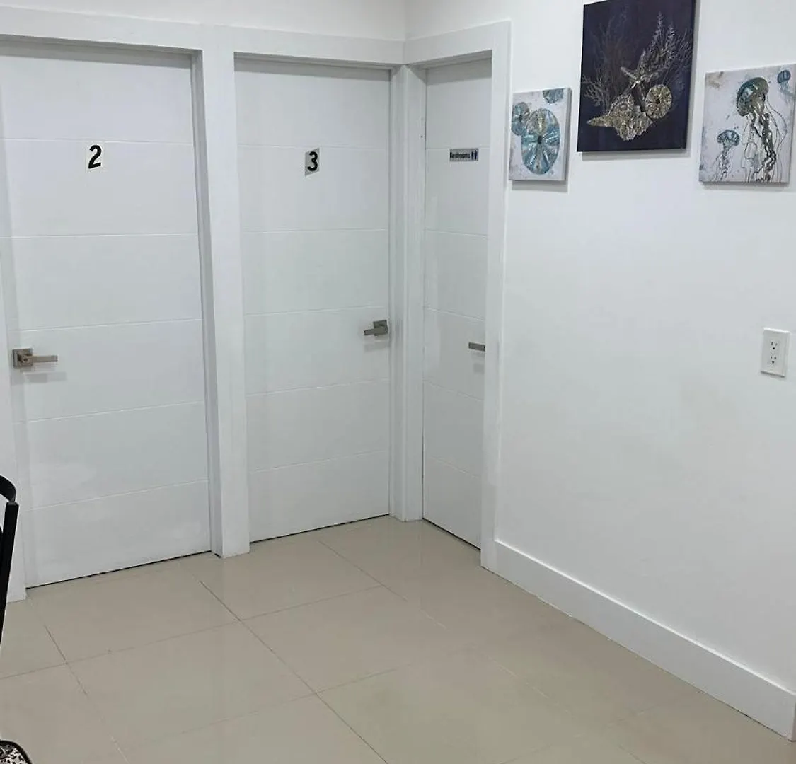 Hostel 203 Shared For Men Comfortable, Affordable Miami