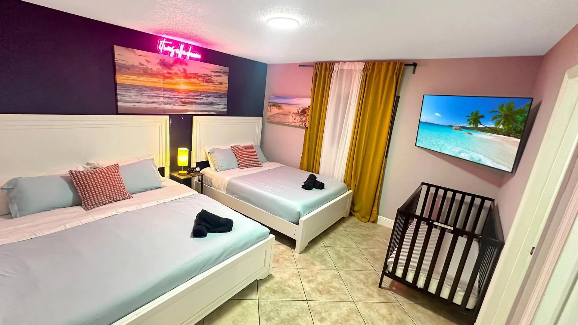 Vacay Spot Gables 4 To 23 Guest Gameroom 2 Kitchens 2 Bbq, 2 Bar, Backyard, Patio, Prime Loc! 6 Blocks Away From Bars, Nite Clubs, Res, Shops Prázdninový dům Miami