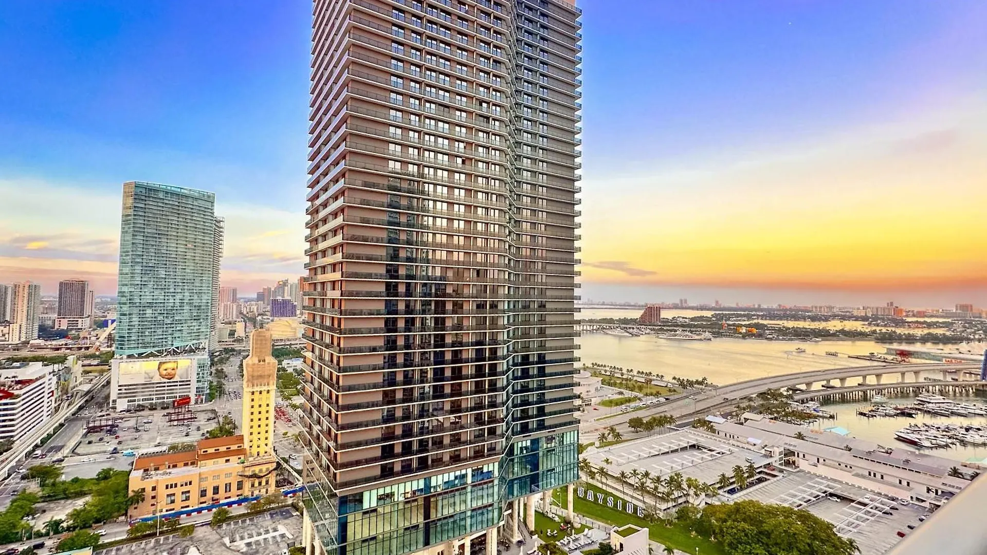 Luxury Loft- Free Parking- Ocean View, Brickell Downtown * Miami