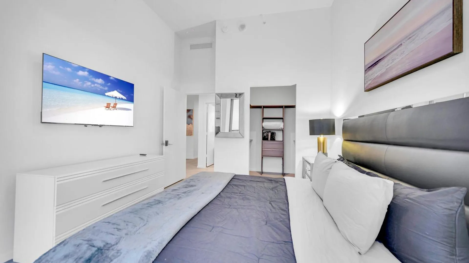 Penthouse Unit In The Heart Of Appartement