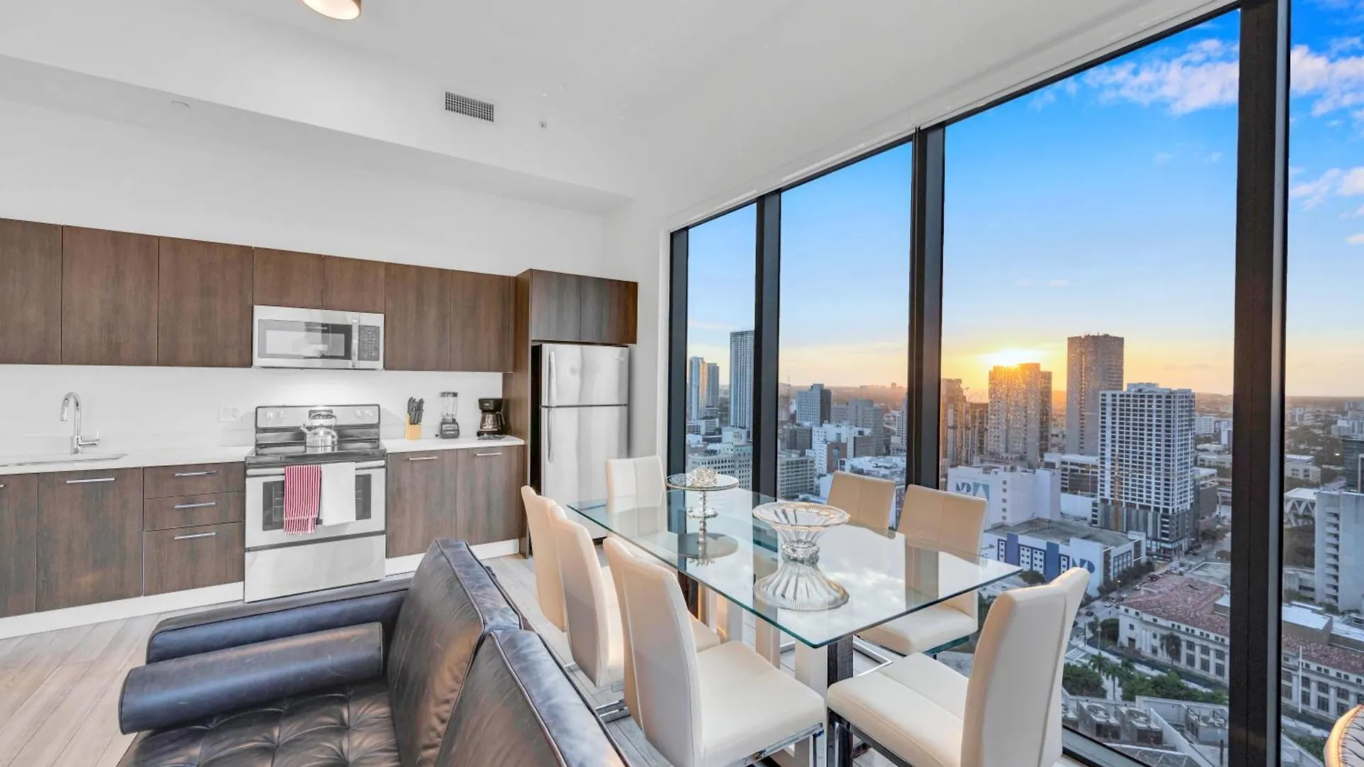 Penthouse Unit In The Heart Of Miami