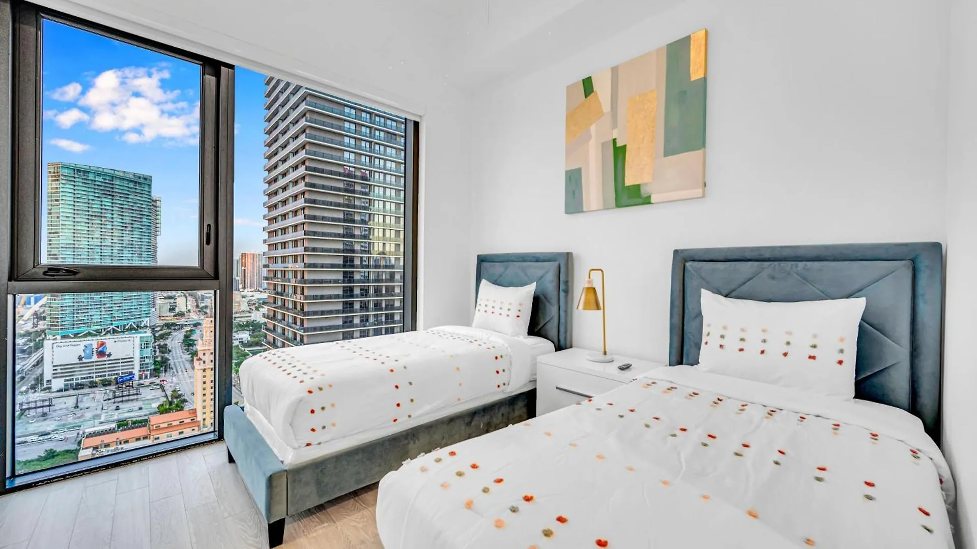 Penthouse Unit In The Heart Of Appartement