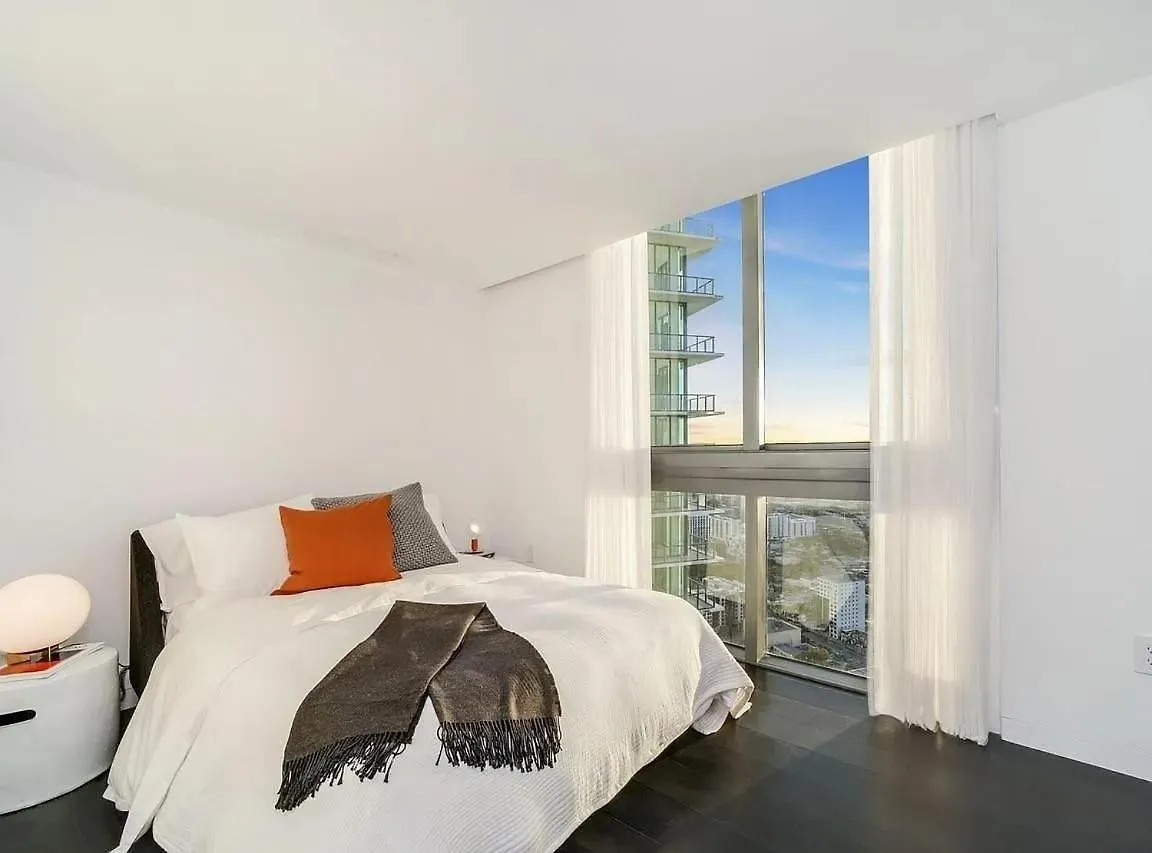 Apartman Stunning Upper Penthouse With Private Rooftop Pool