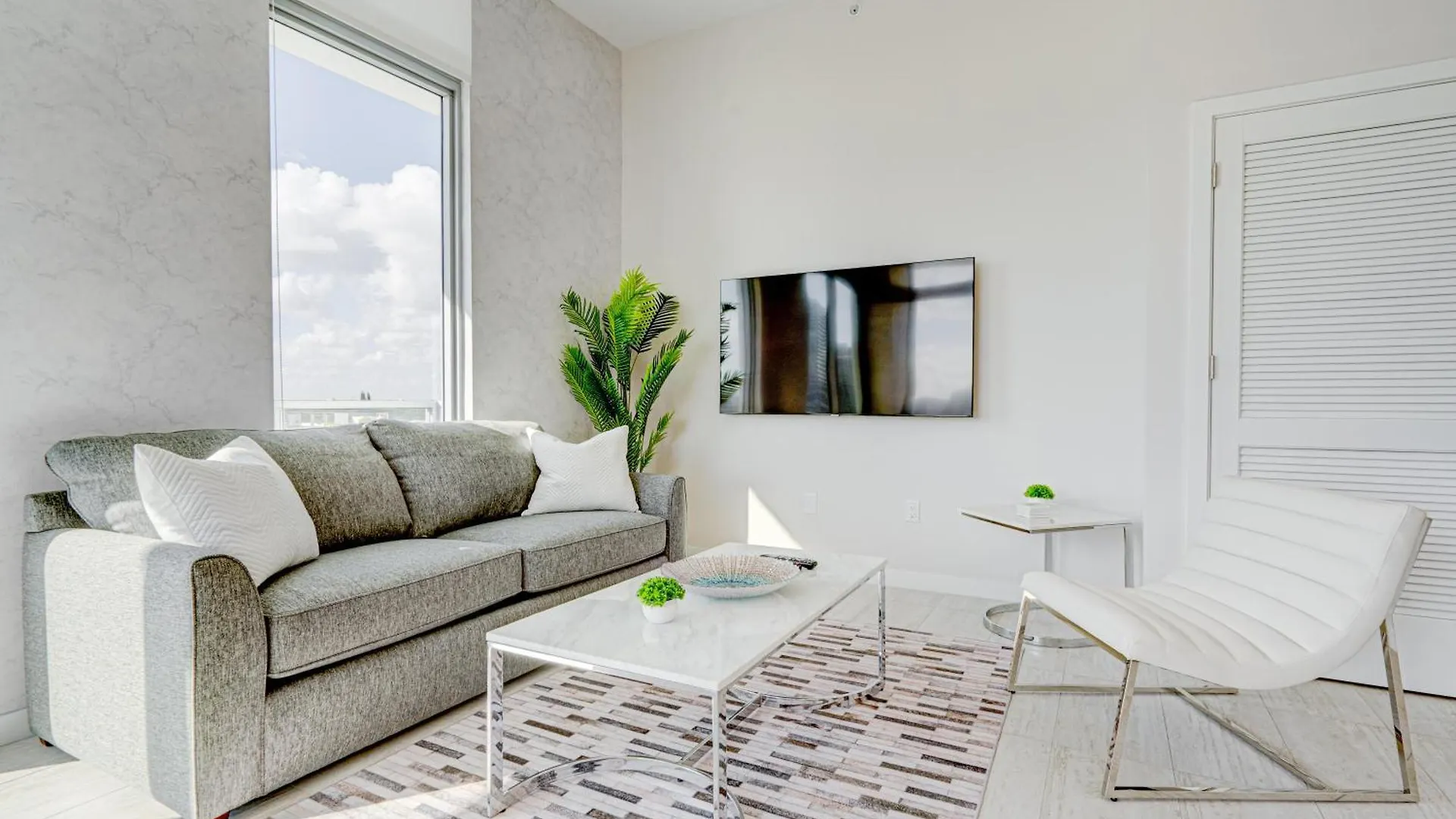 3900-602lg Design District, 2 Bedrooms & 2 Bathrooms * Miami