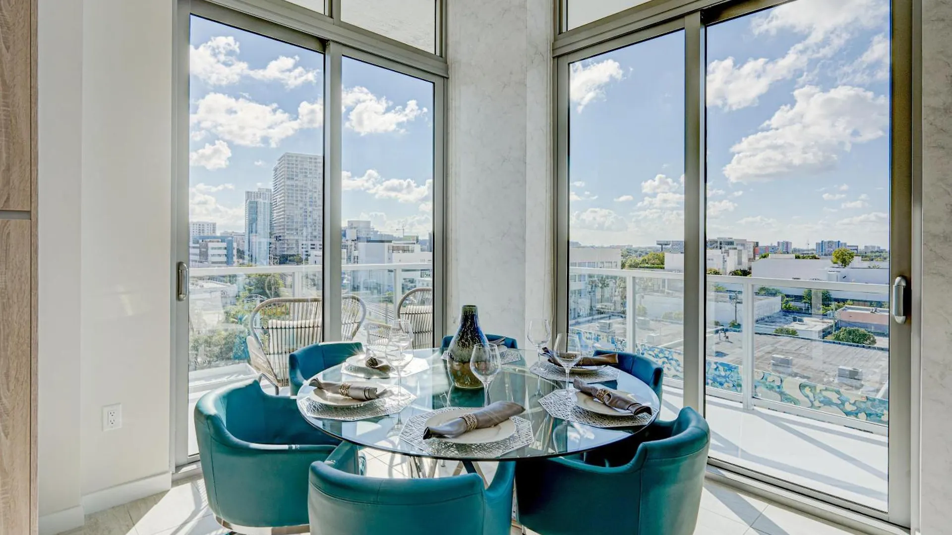 Apartment 3900-602lg Design District, 2 Bedrooms & 2 Bathrooms