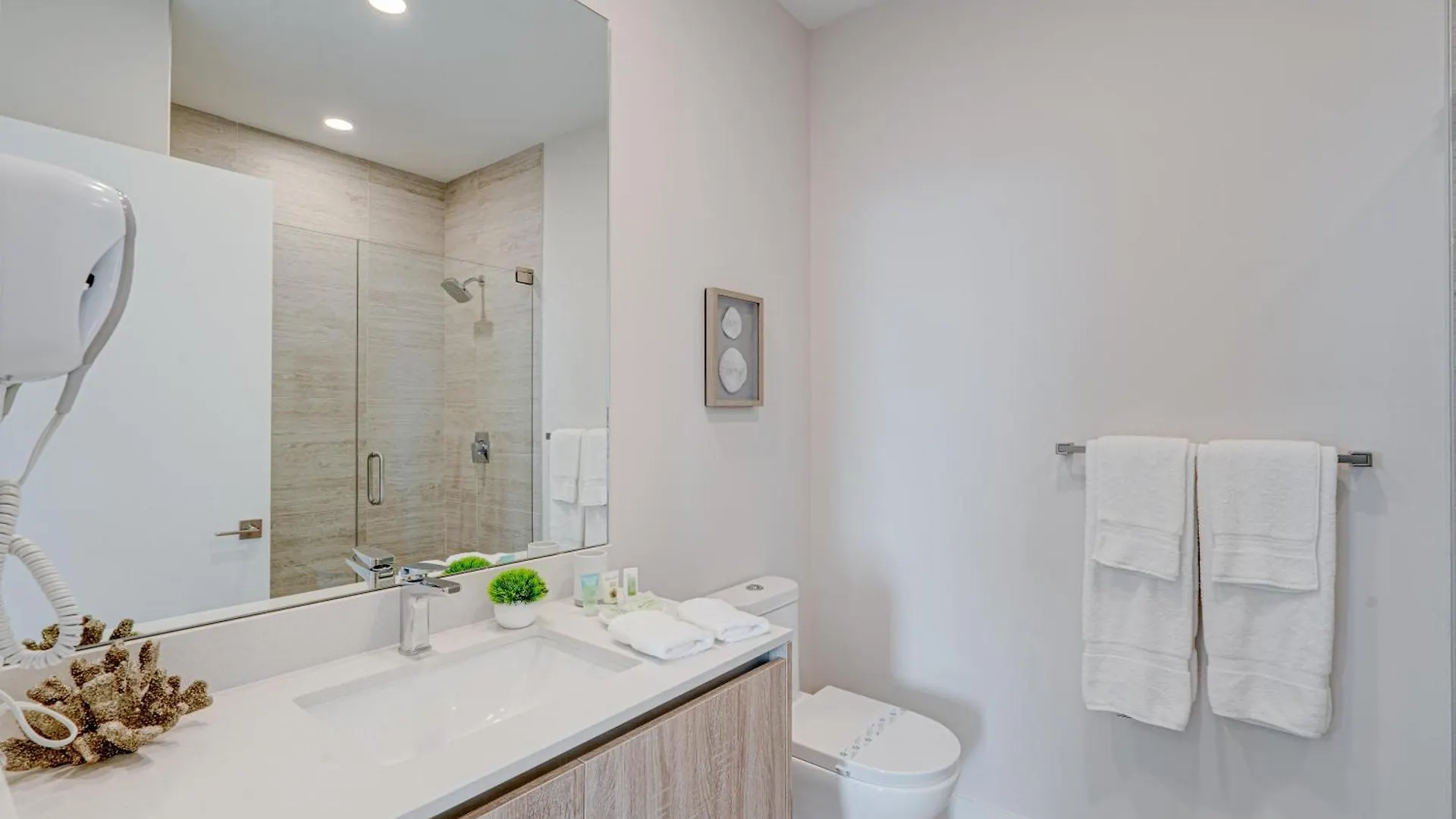 Apartment 3900-602lg Design District, 2 Bedrooms & 2 Bathrooms *