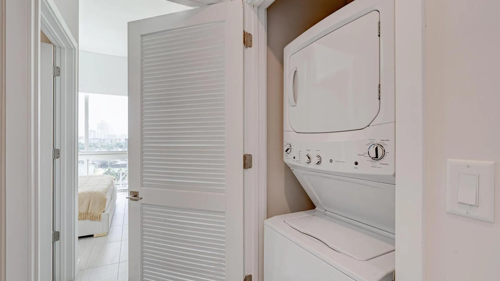 Apartment 3900-602lg Design District, 2 Bedrooms & 2 Bathrooms Miami