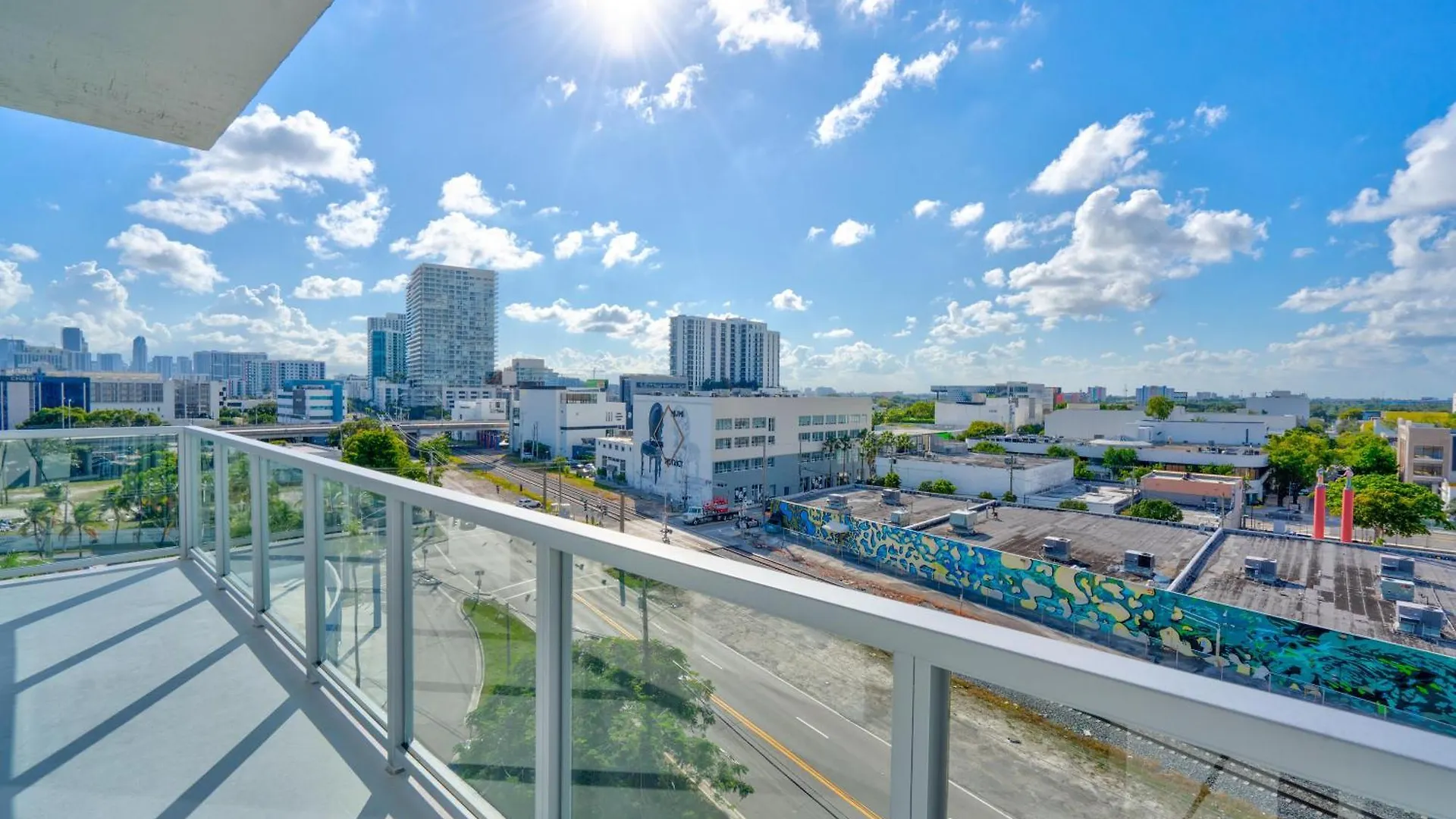 3900-602lg Design District, 2 Bedrooms & 2 Bathrooms *