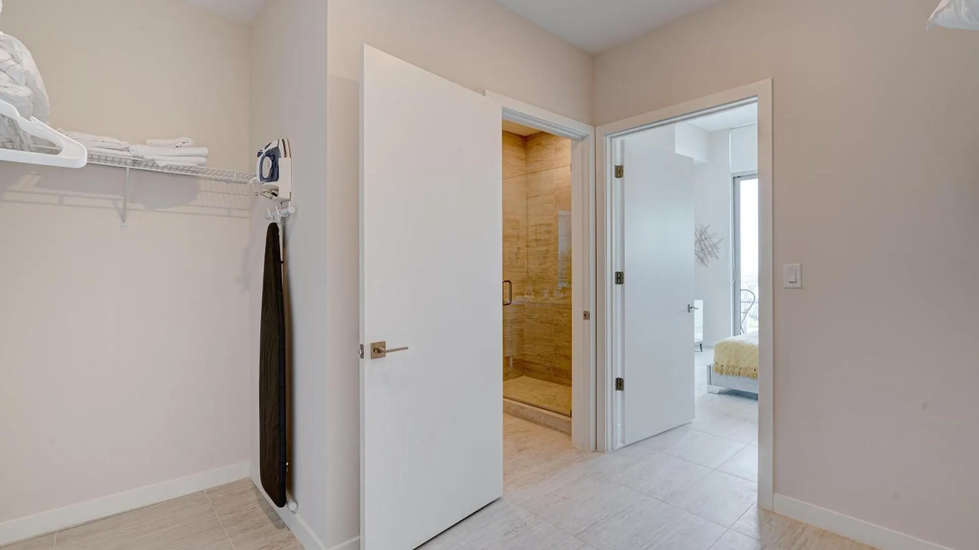 Σπίτι διακοπών 3900-1205mg Design District, 1 Bedroom & 1 Bathroom *