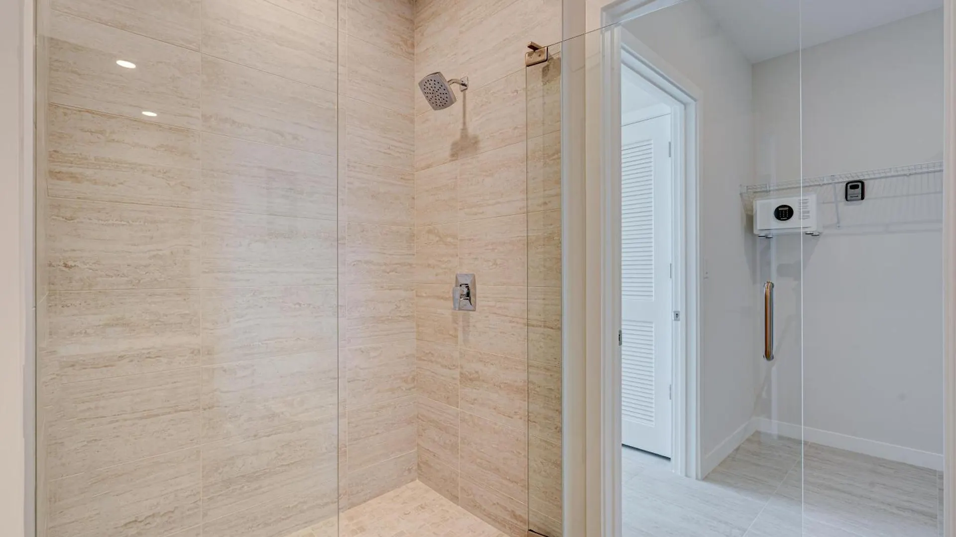 3900-1205mg Design District, 1 Bedroom & 1 Bathroom