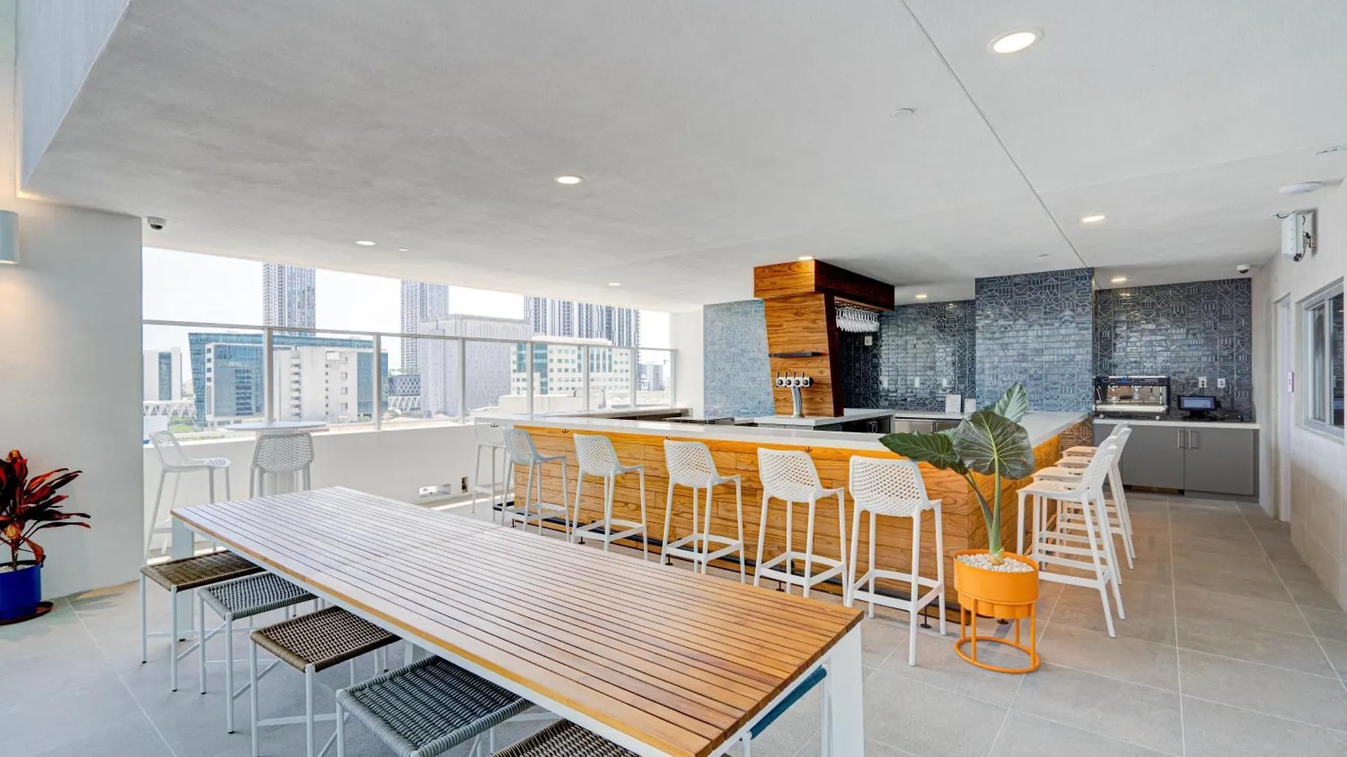 227-2500fu Downtown 1 Bedroom