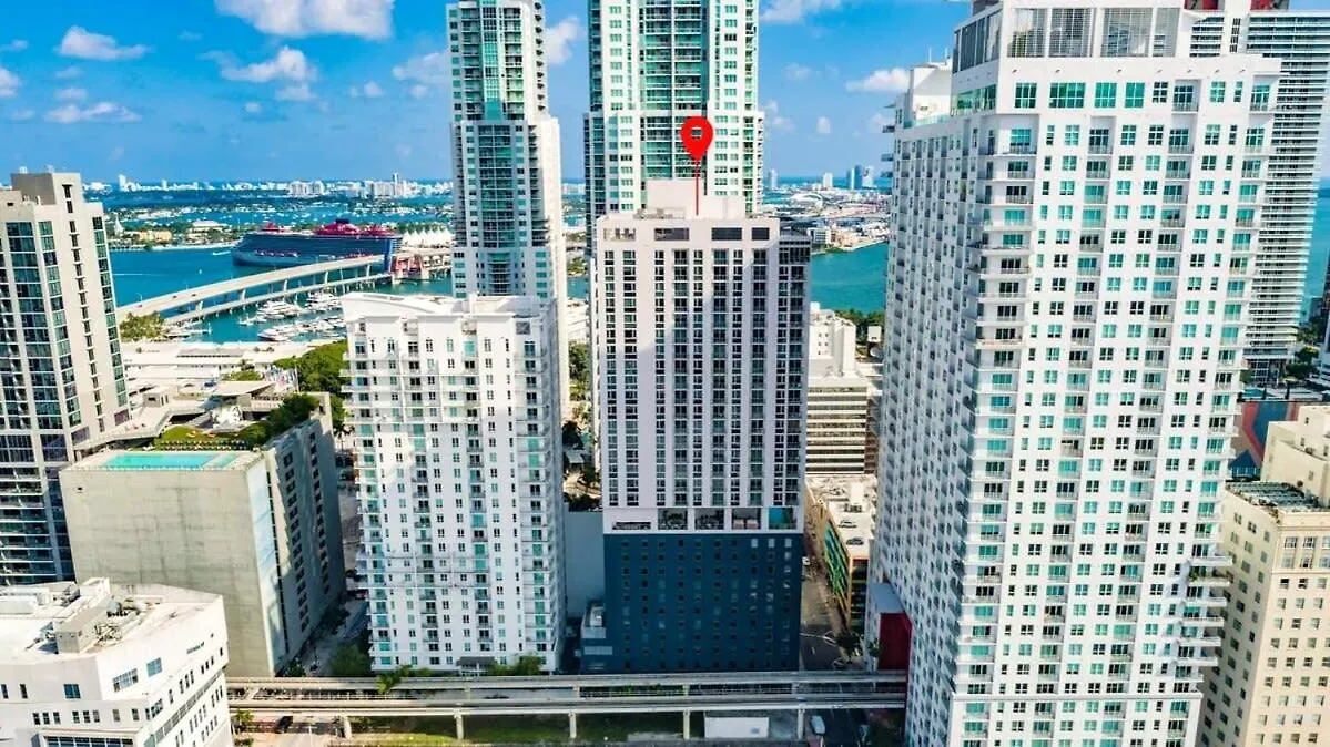 Apartment Exclusive W Beautiful Views And Full Amenities! Miami