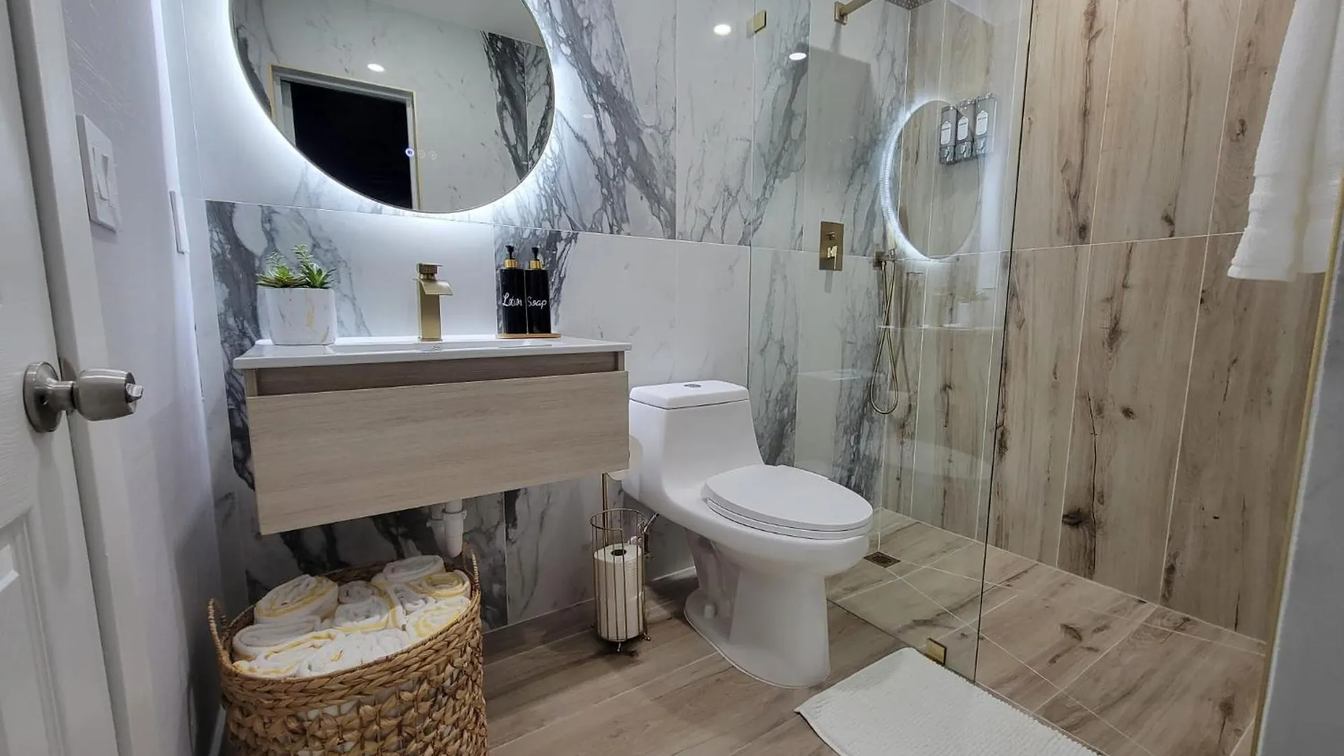 Majestic Lion 11bd Heated Pool Games Bbq Villa Miami