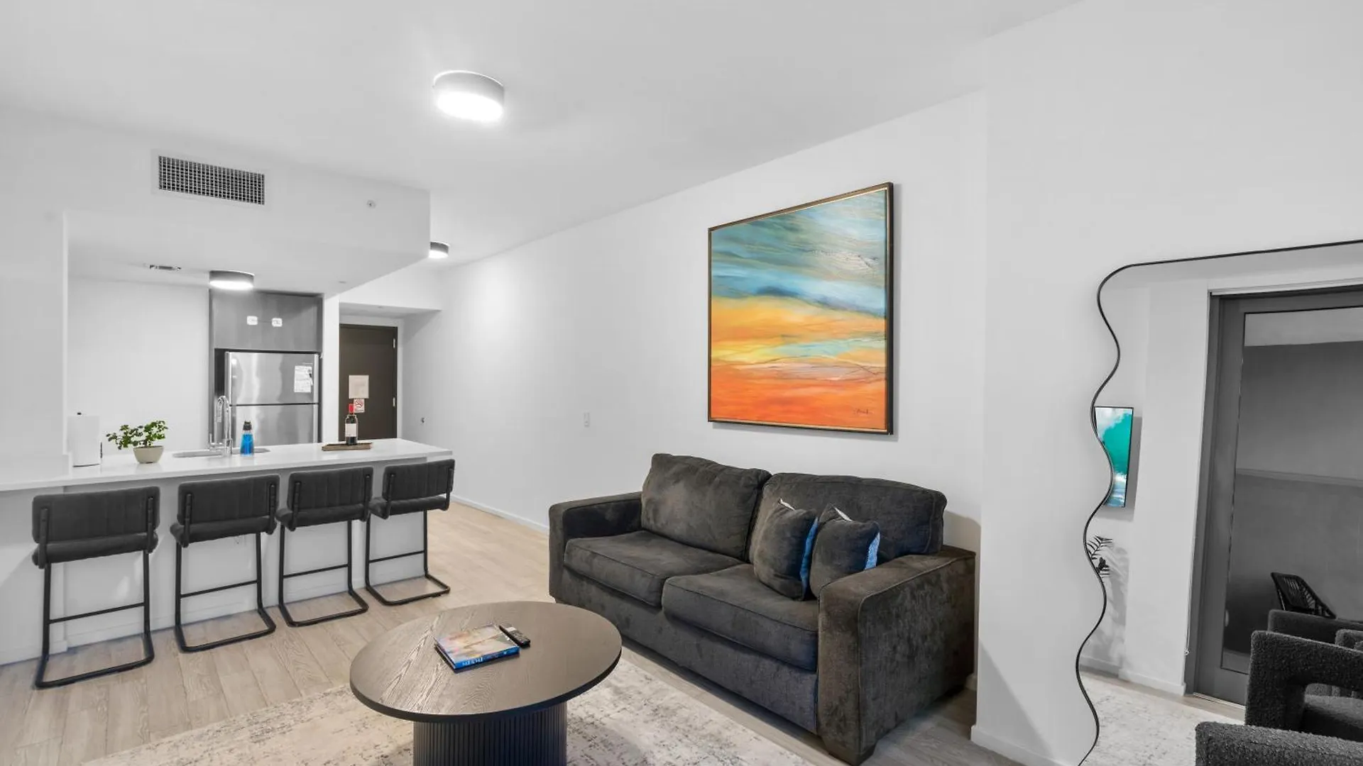 Beautiful 2 Beds, 2 Bath Apartment