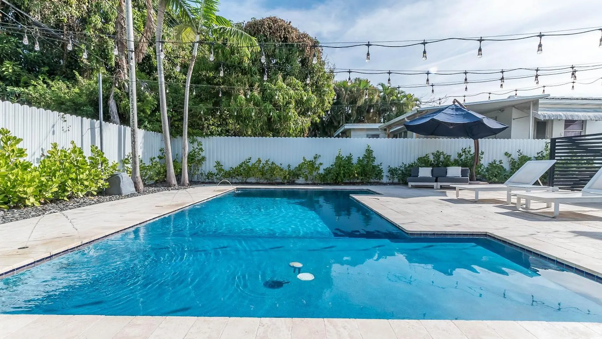 Casa Belle 3bdden, Pool, Sleeps 9 Near Brickell *