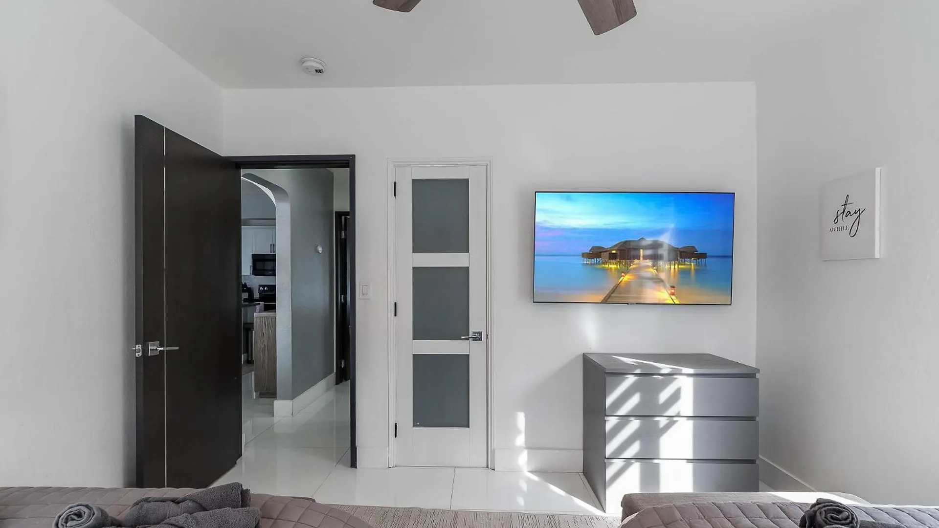 Casa Belle 3bdden, Pool, Sleeps 9 Near Brickell Miami