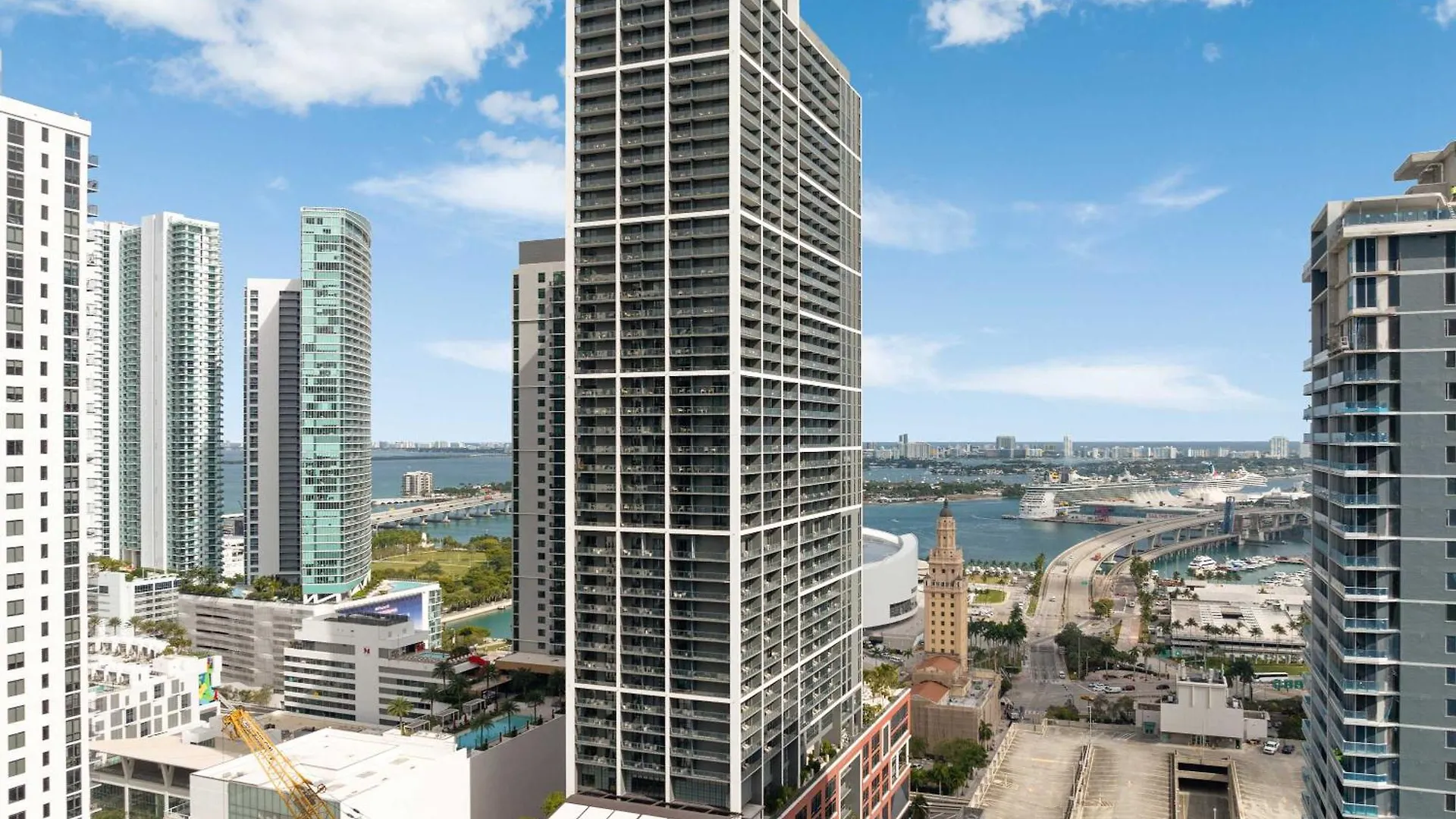 Lemon Drop - Modern & Full Amenities