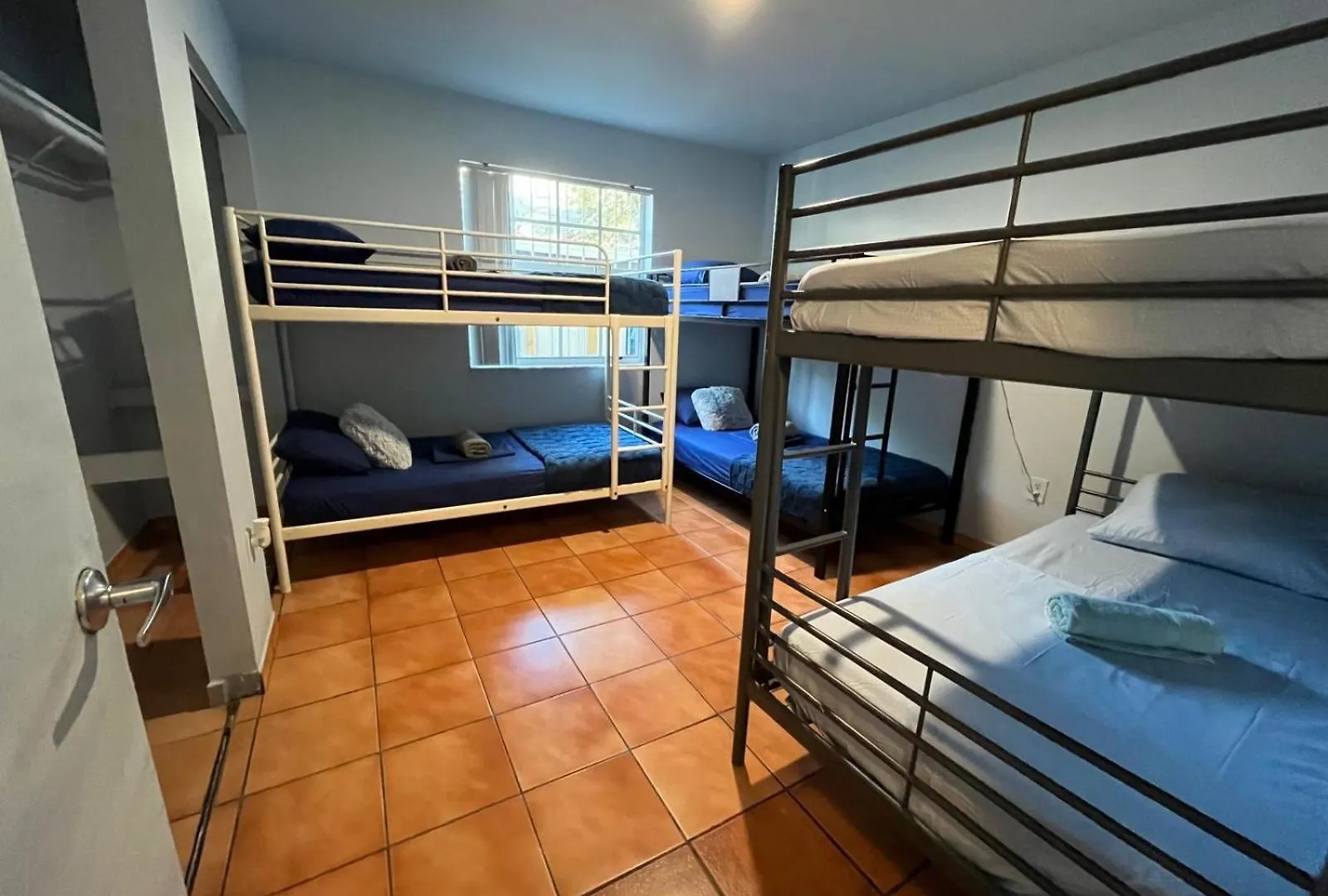 Beds & Sheets Little Havana Miami
