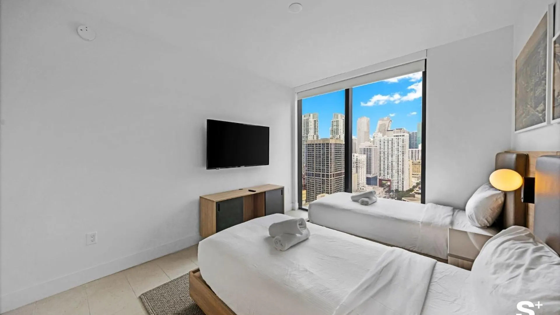 Appartement Upscale 3br Escape With Downtown & Water Views Miami