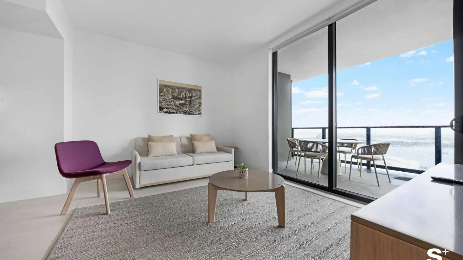 Upscale 3br Escape With Downtown & Water Views Appartement Miami