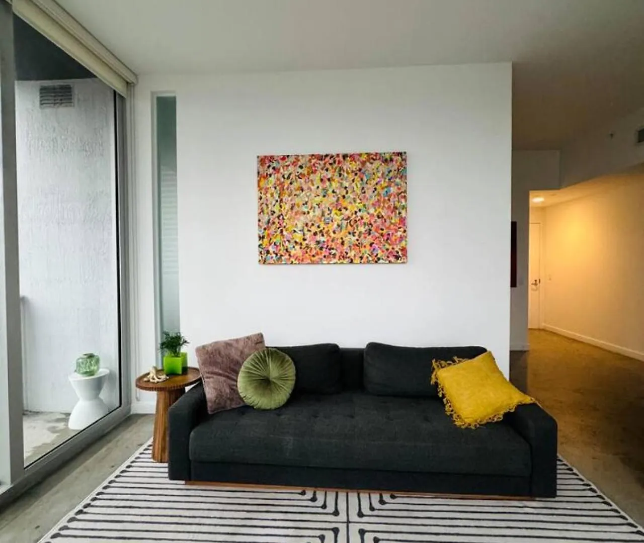 Luxury Penthouse Loft Rooftop Pool Free Parking Apartment
