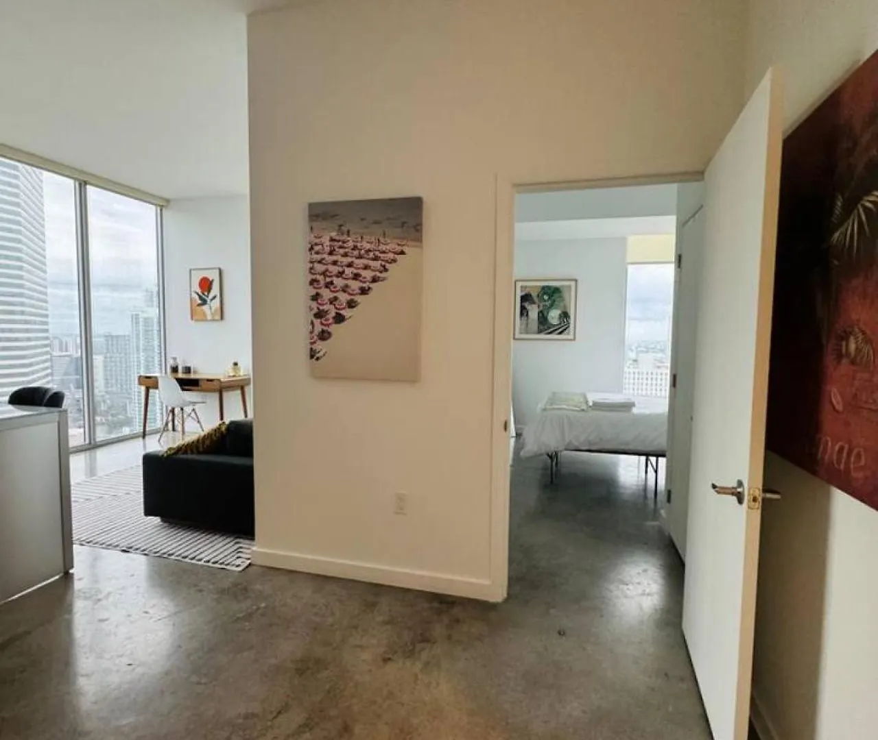 Luxury Penthouse Loft Rooftop Pool Free Parking Apartment
