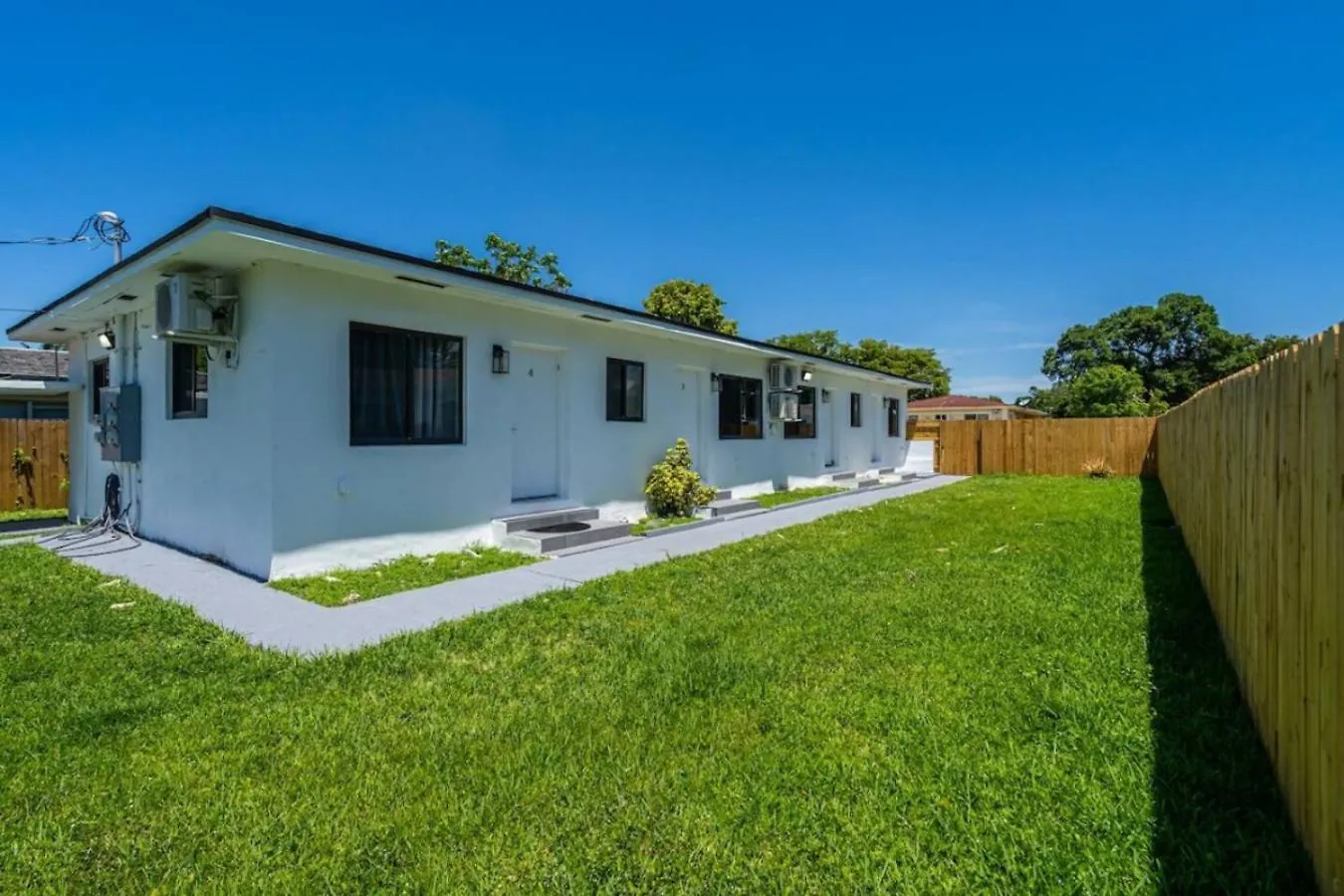 Modern In North Miami