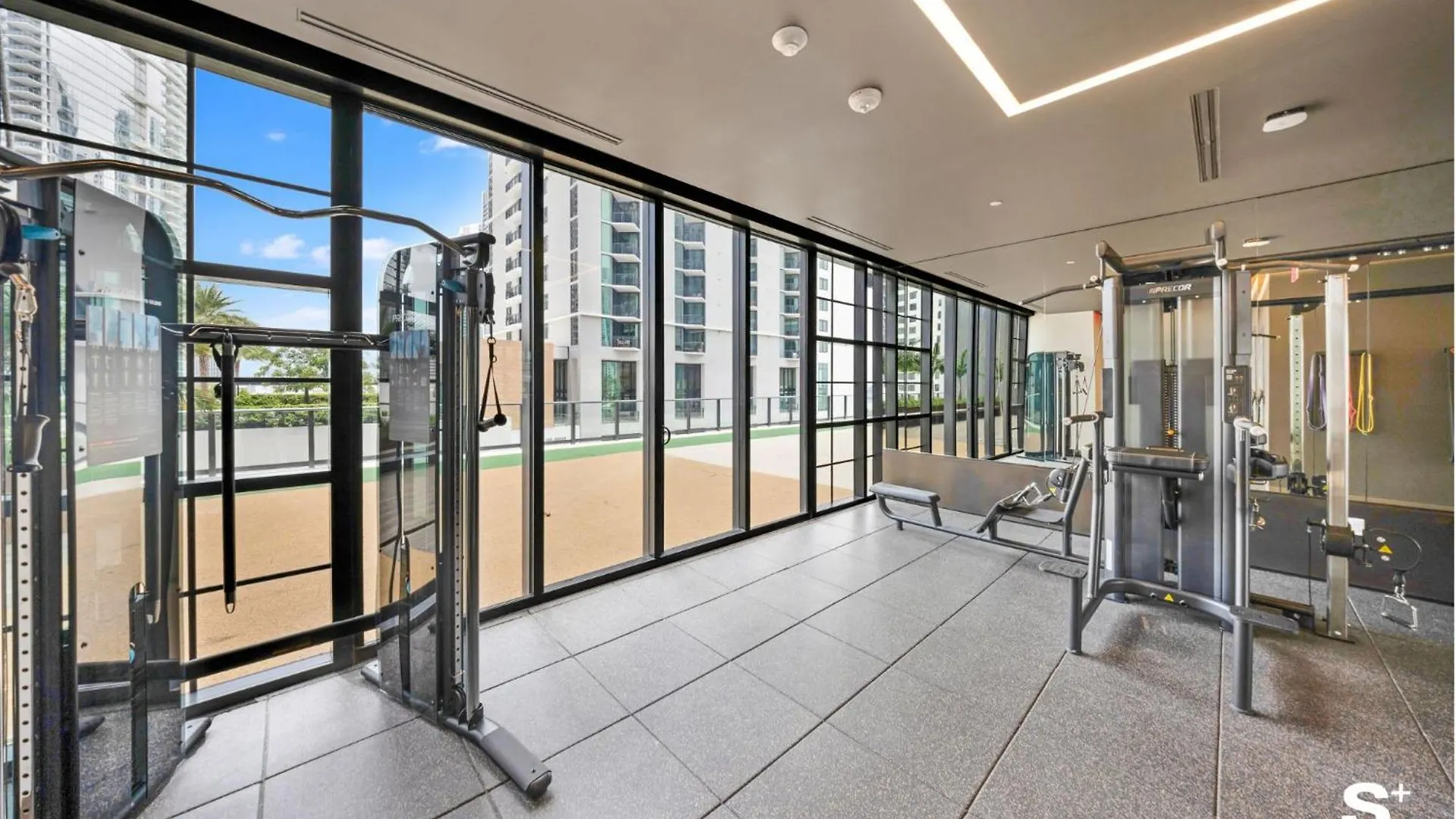 Apartment Elegant Downtown Living 1br With Views Miami