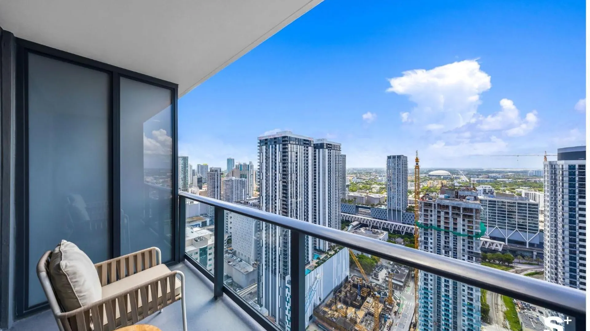 Elegant Downtown Living 1br With Views * Miami