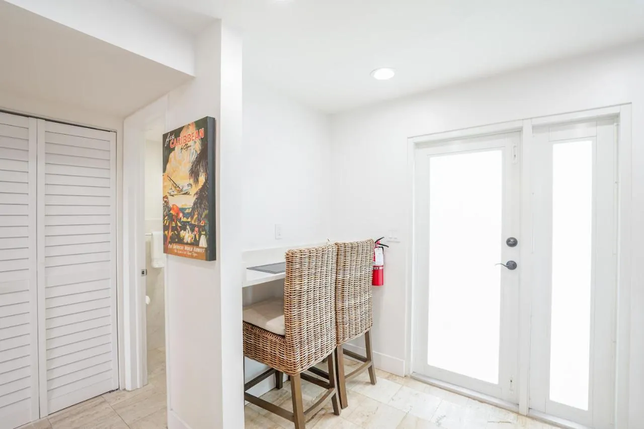 Villa Luxury Pool At St. Unit E, Pet Friendly Miami