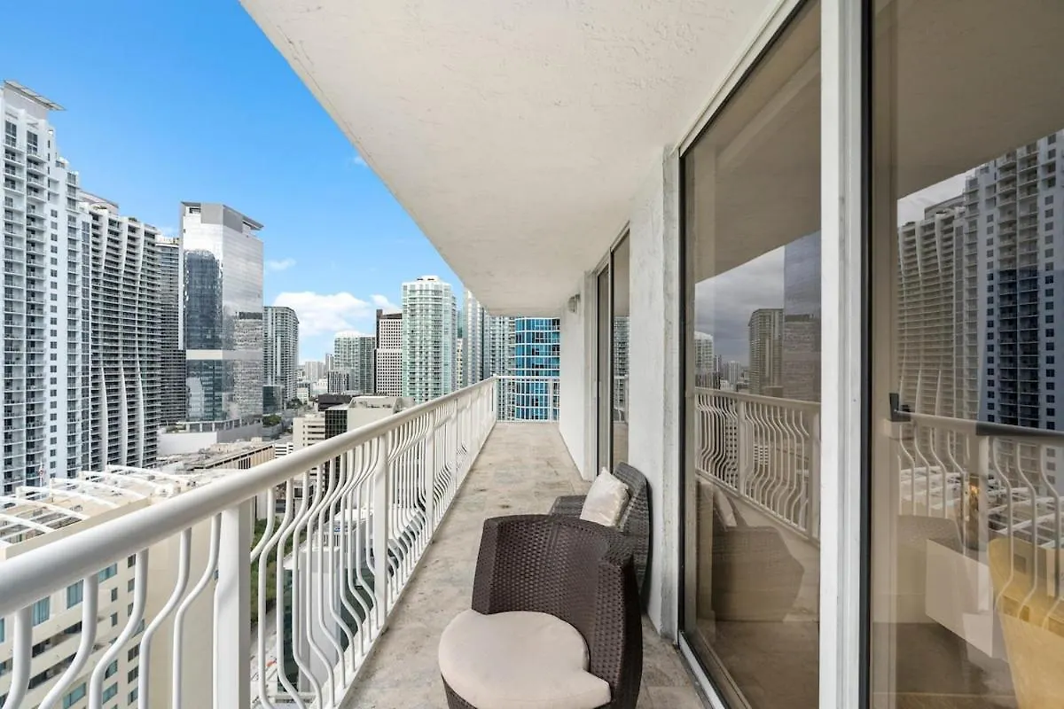 Stunning 3bedroom 34th Floor Brickell Free Parking Apartment