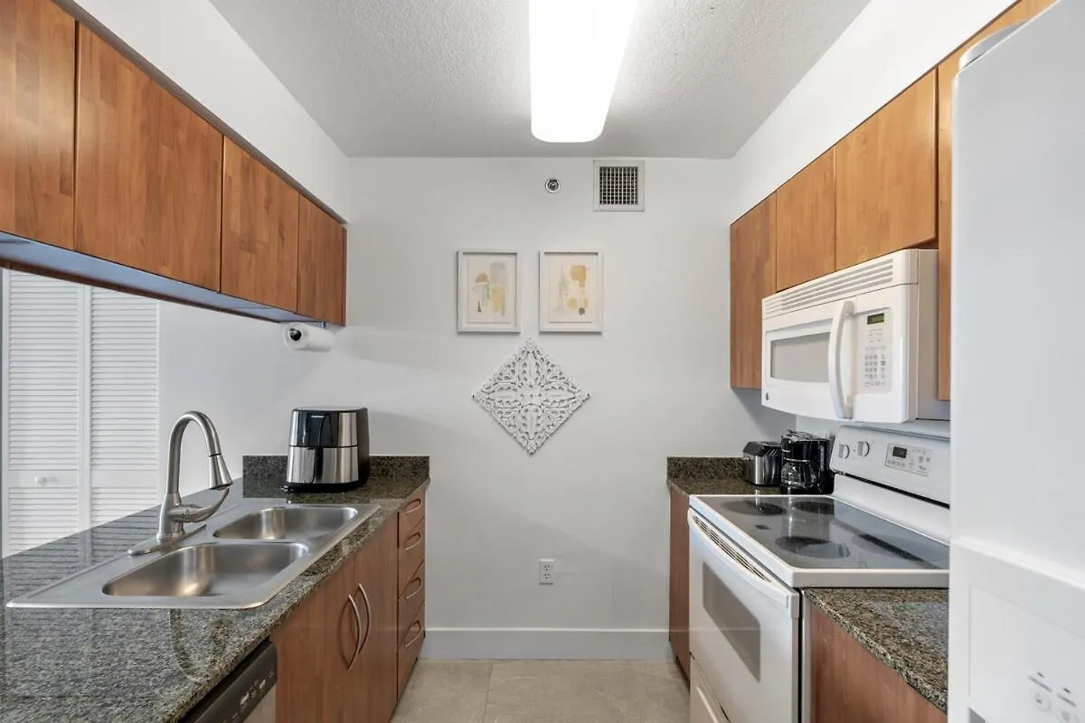 Stunning 3bedroom 34th Floor Brickell Free Parking * Miami
