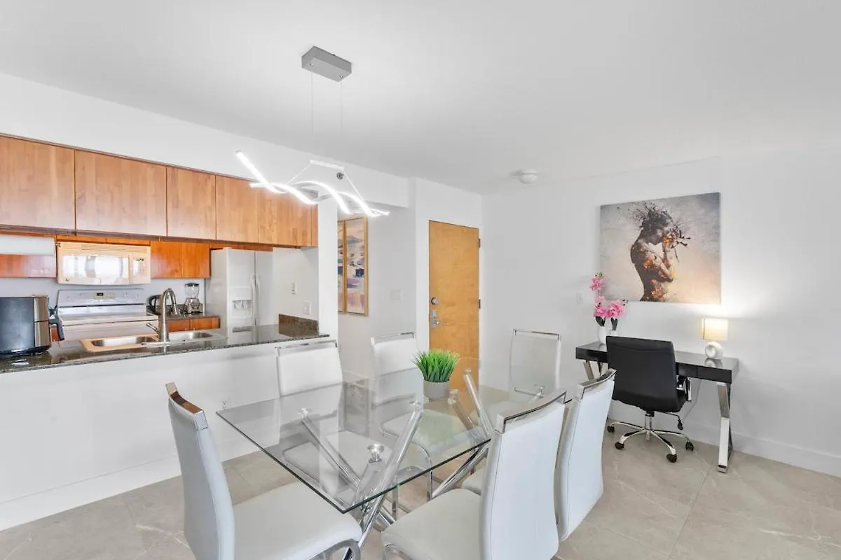 Stunning 3bedroom 34th Floor Brickell Free Parking * Miami