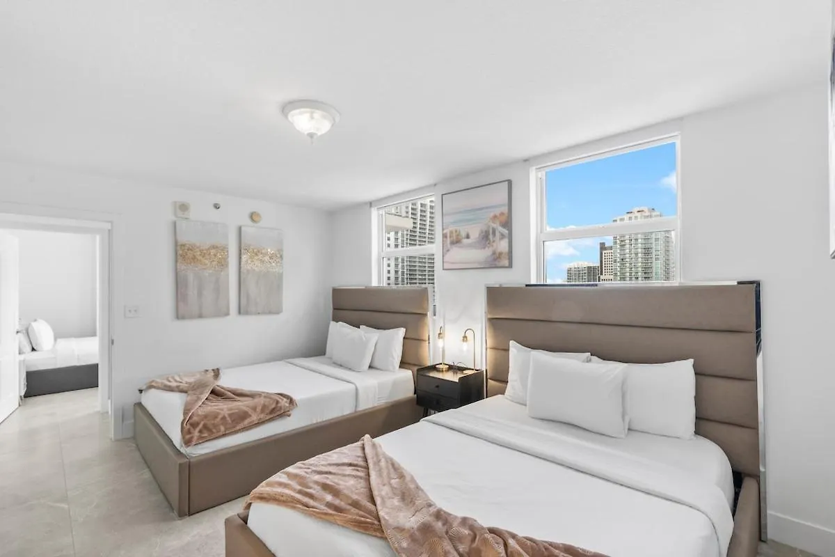 Stunning 3bedroom 34th Floor Brickell Free Parking Apartment Miami